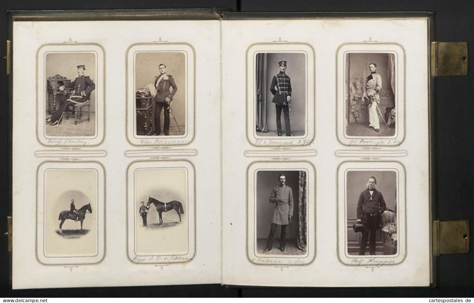 Fotoalbum mit 100 CDV-Fotografien Schwedt a. d. Oder, Militär-Reitschule 1863 /64, Offiziere, Kürassier, Kaserne, Un 