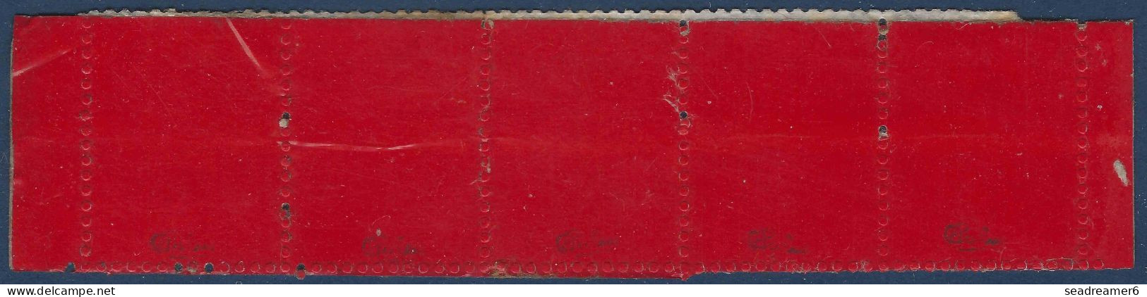 Coq DECARIS N°1331A 30c Bande De 5 Rouge Absent Spectaculaire Raccord De Feuille Rouge Au Scotch Plastique Signé CALVES - 1962-1965 Hahn (Decaris)