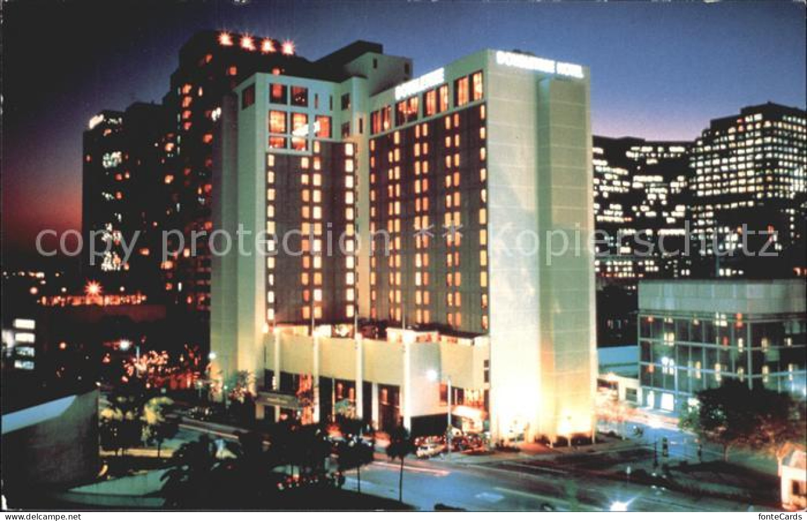 72341602 New_Orleans_Louisiana Doubletree Hotel Bei Nacht - Sonstige & Ohne Zuordnung