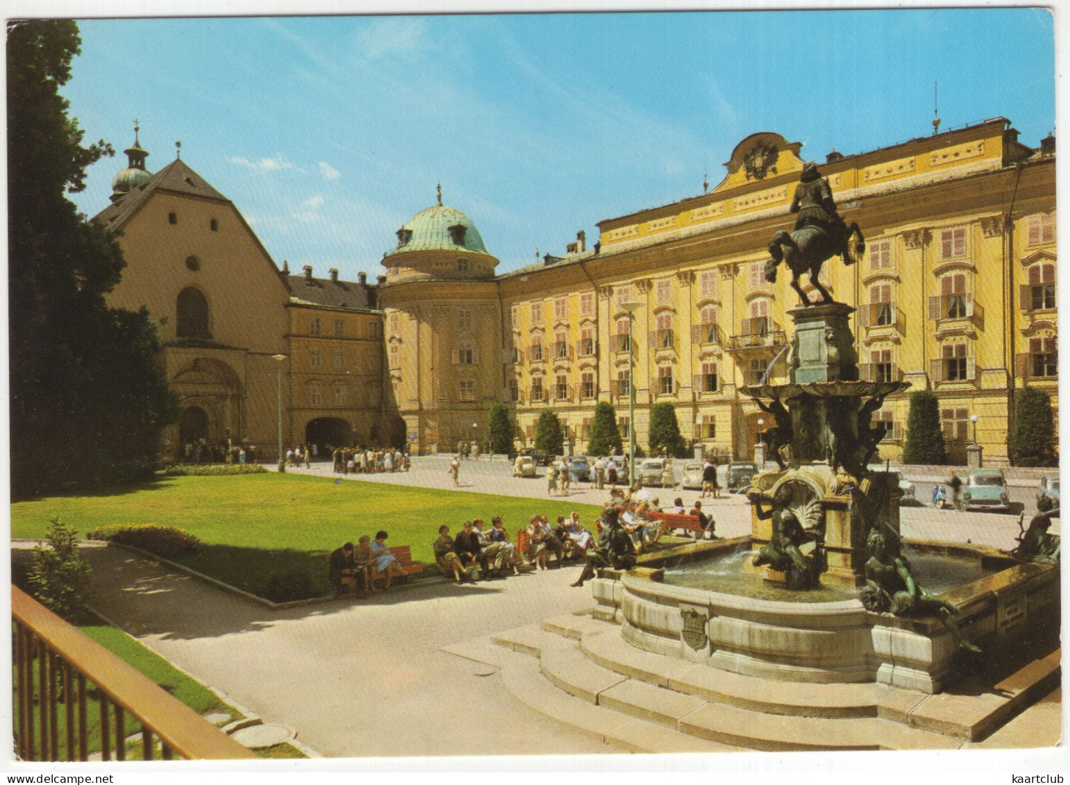 Innsbruck:  OPEL REKORD P1, MERCEDES, VW 1200 KÄFER/COX, NSU PRINZ II, SCOOTER-  Leopoldsbrunnen - (Österreich/Austria) - Passenger Cars