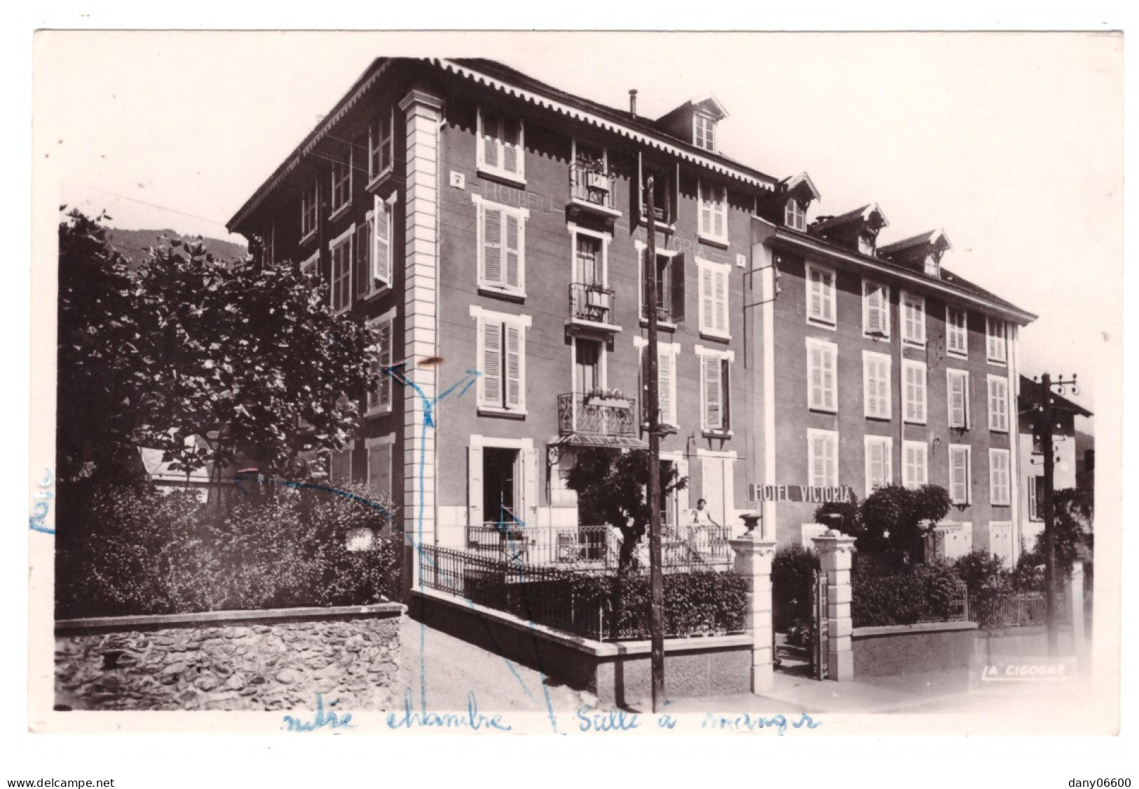 ALLEVARD LES BAINS - Hotel Victoria  (carte Photo) - Allevard