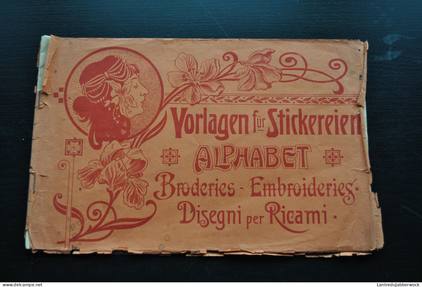 Vorlagen Fur Stickereien Alphabet Broderies Embroideries Disegni Ricami Couverture Art Nouveau Broderie Point De Croix - Basteln