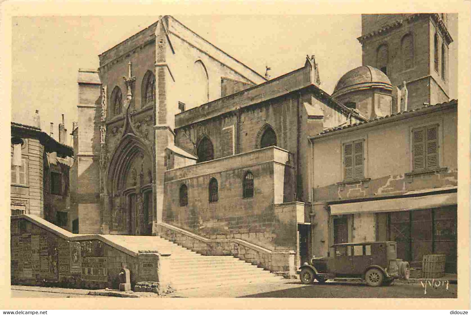 84 - Avignon - Eglise Saint-Agricol - Automobiles - CPA - Voir Scans Recto-Verso - Avignon