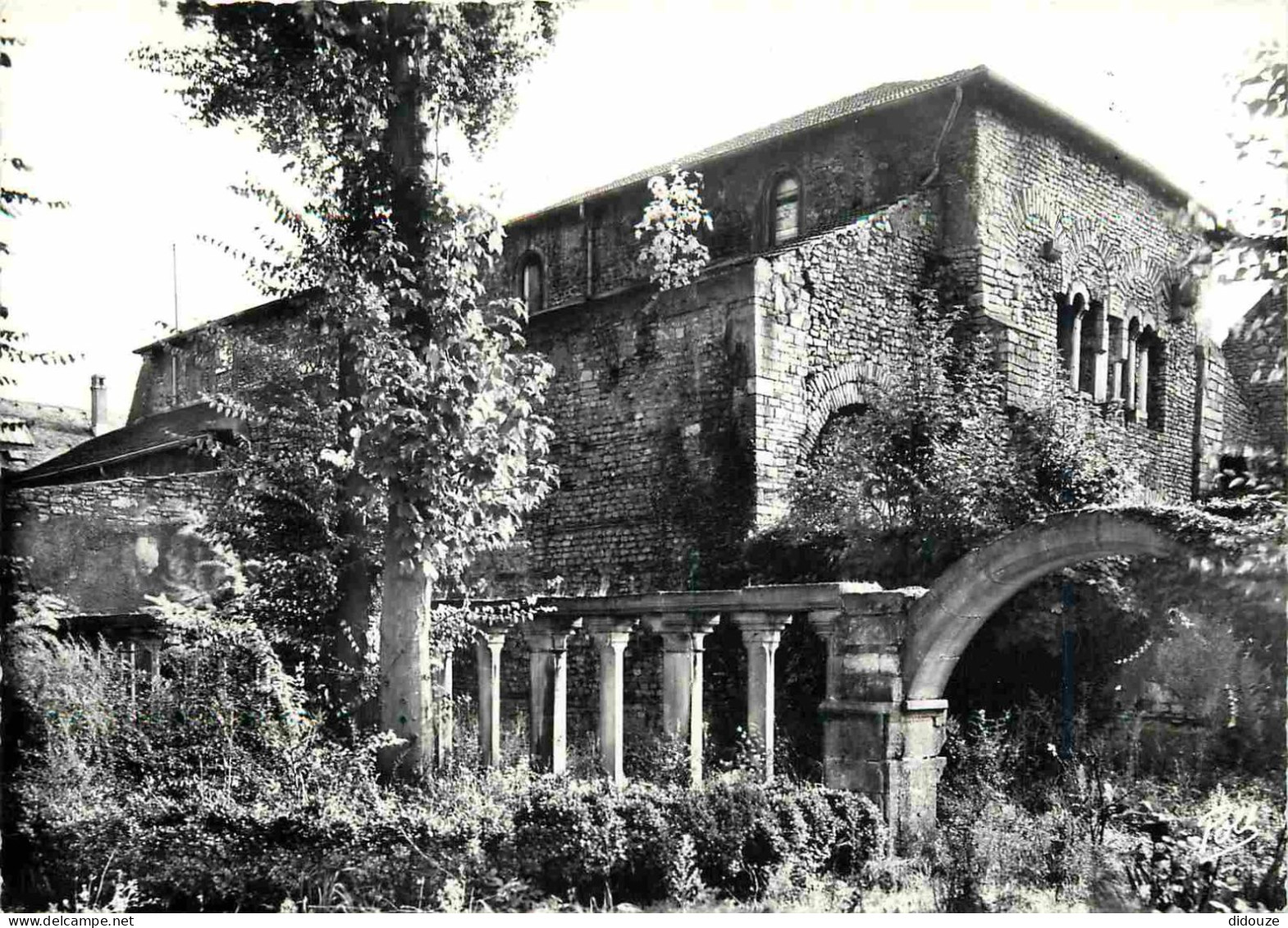 57 - Metz - St Pierre Aux Nonains - Basilique Romaine Du IVe Siècle - Mention Photographie Véritable - Carte Dentelée -  - Metz