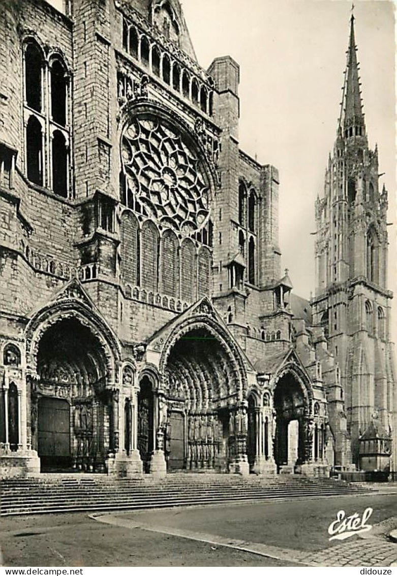 28 - Chartres - La Cathédrale - La Façade Nord Et Le Clocher Neuf - Mention Photographie Véritable - Carte Dentelée - CP - Chartres