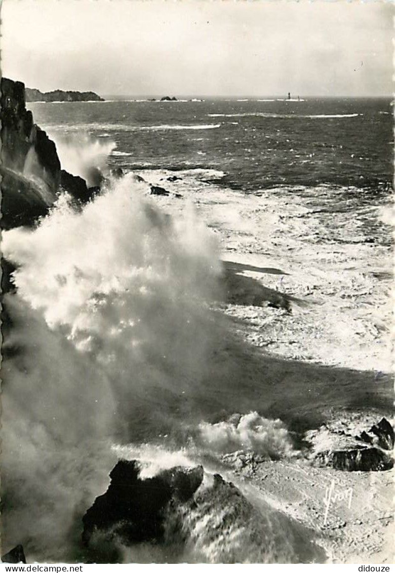 29 - Pointe Du Van - Vue Sur La Pointe Du Raz - Effet De Vagues - CPSM Grand Format - Voir Scans Recto-Verso - Autres & Non Classés