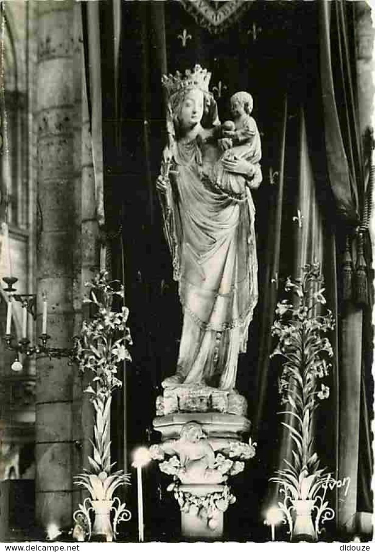 Art - Art Religieux - Paris - Cathédrale Notre Dame - Statue De Notre Dame De Paris - CPM - Voir Scans Recto-Verso - Paintings, Stained Glasses & Statues