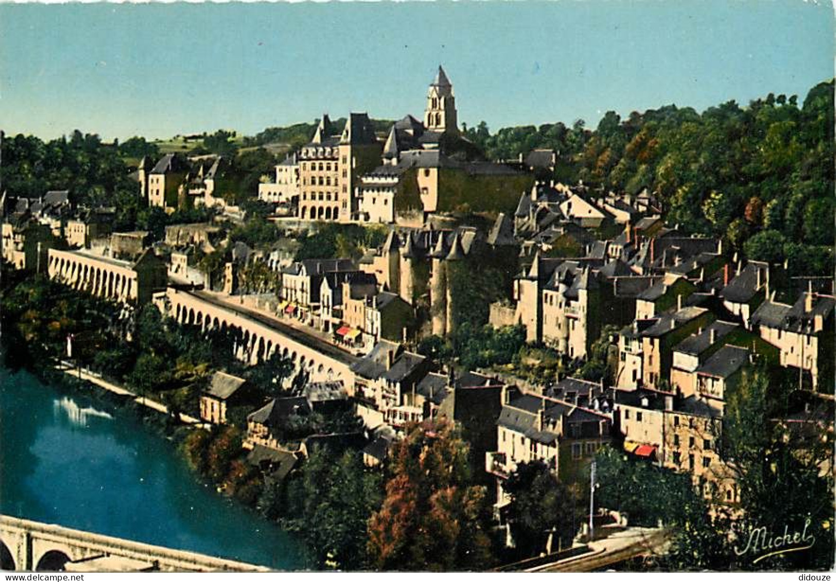 19 - Uzerche - Vue Générale - Carte Neuve - CPM - Voir Scans Recto-Verso - Uzerche