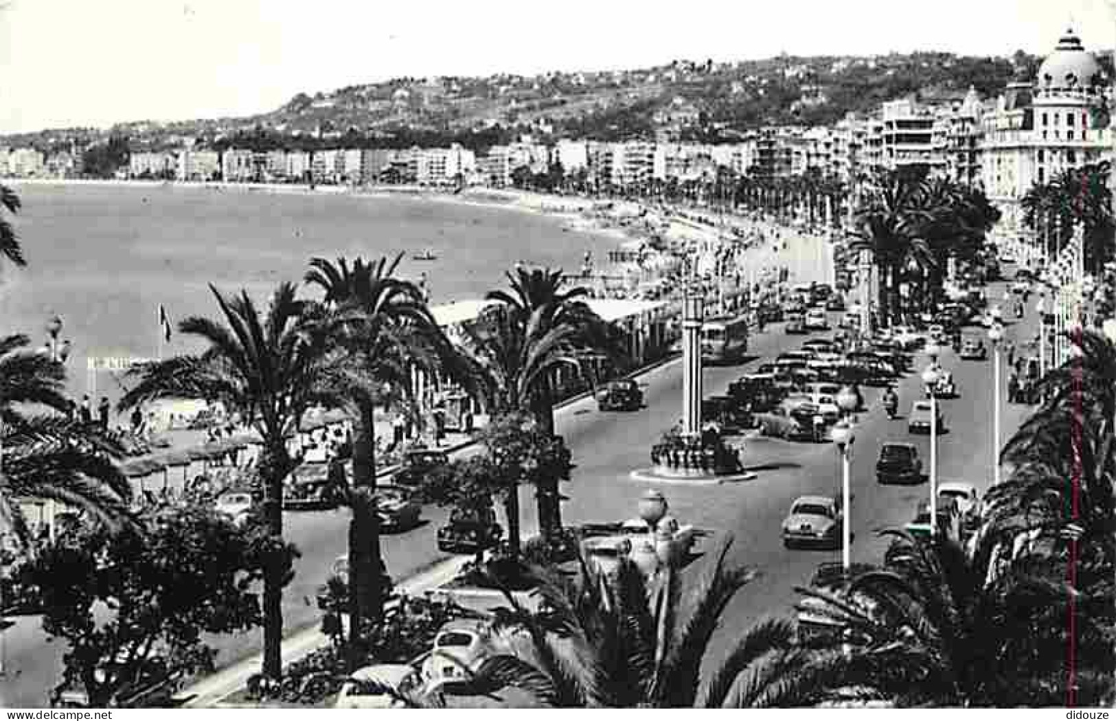 06 - Nice - La Promenade Des Anglais - Automobiles - CPM - Voir Scans Recto-Verso - Transport Urbain - Auto, Autobus Et Tramway