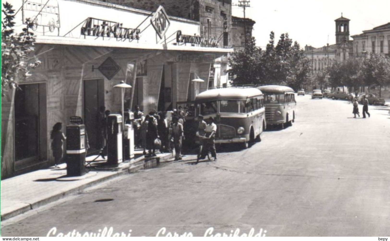 CASTROVILLARI. DISTRIBUTORE BENZINA. STAZIONE AUTOLINEE CORRIERA. AUTOBUS. - Cosenza