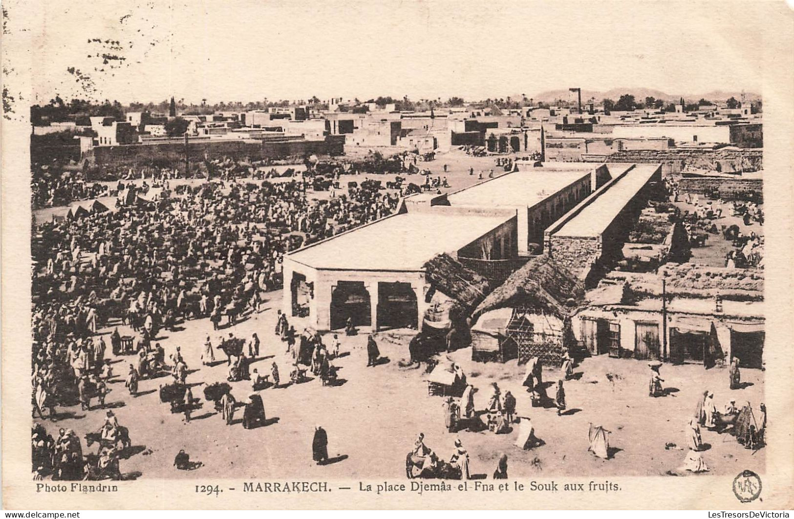 MAROC - Marrakech - Vue De La Place Djemaa El Fna Et Le Souk Aux Fruits - Animé - Carte Postale Ancienne - Marrakesh