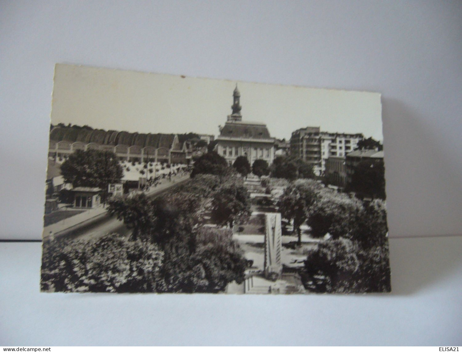 VILLEFRANCHE EN BEAUJOLAIS  69 RHONE LES JARDINS ET L'HOTEL DE VILLE CPSM FORMAT CPA 1965 - Villefranche-sur-Saone