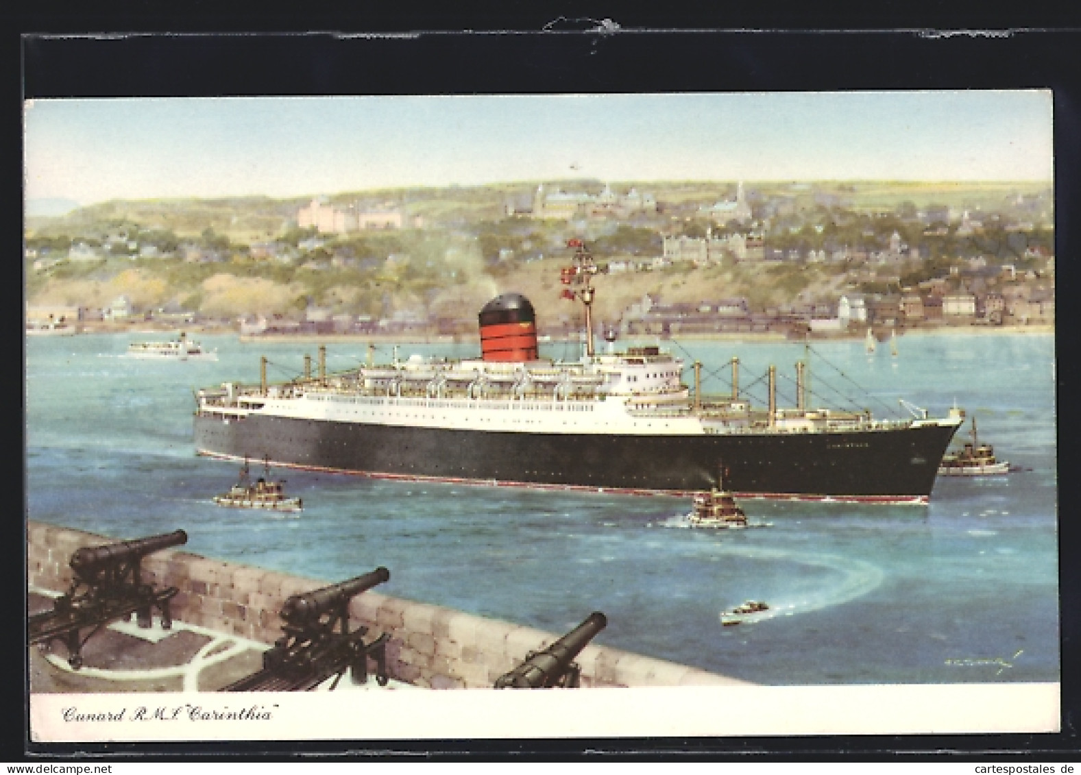 Künstler-AK Cunard RMS Carinthia, Passagierschiff Von Einer Festung Betrachtet  - Steamers