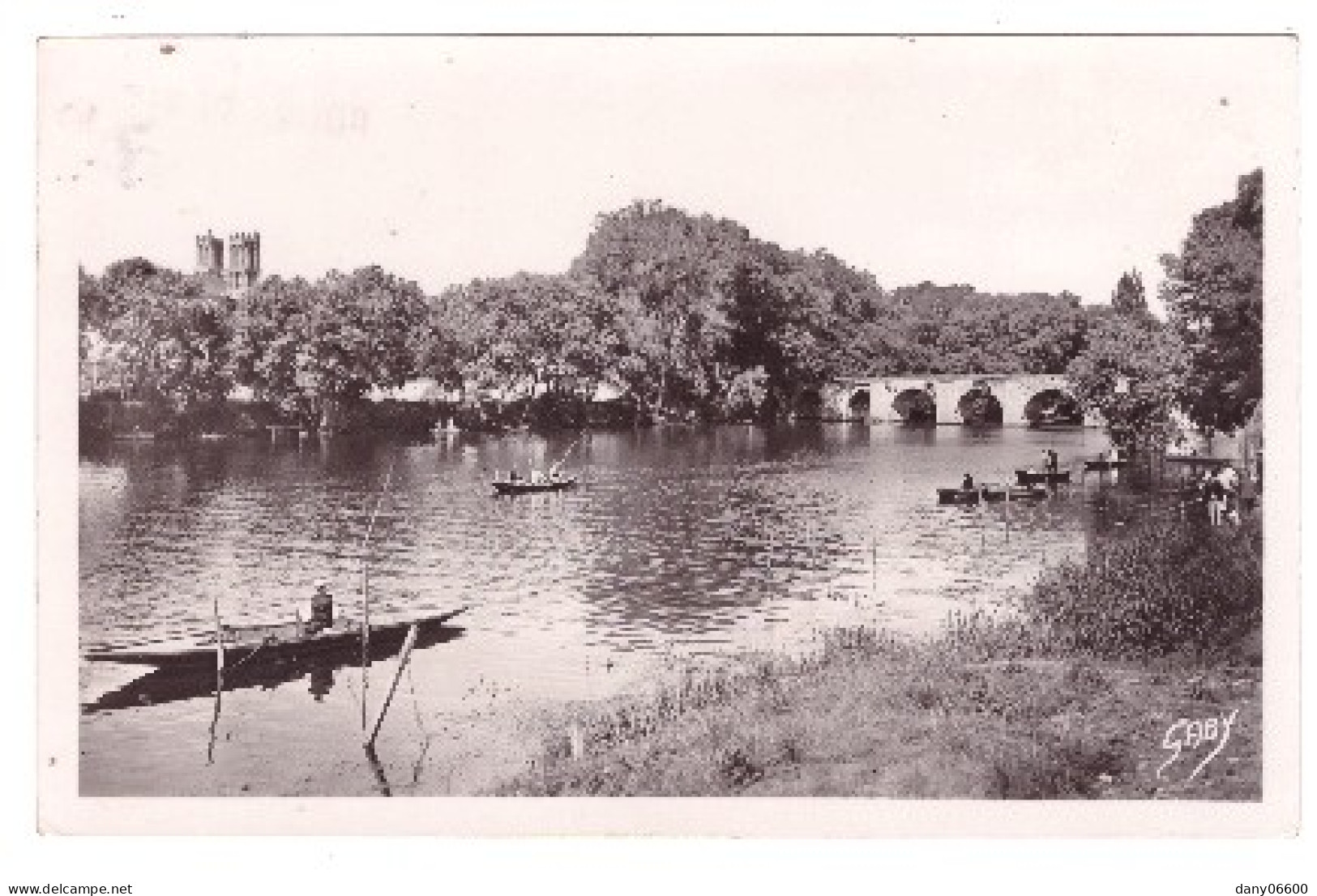 MANTES - Le Vieux Pont Sur La Seine  (carte Photo Animée) - Mantes La Ville