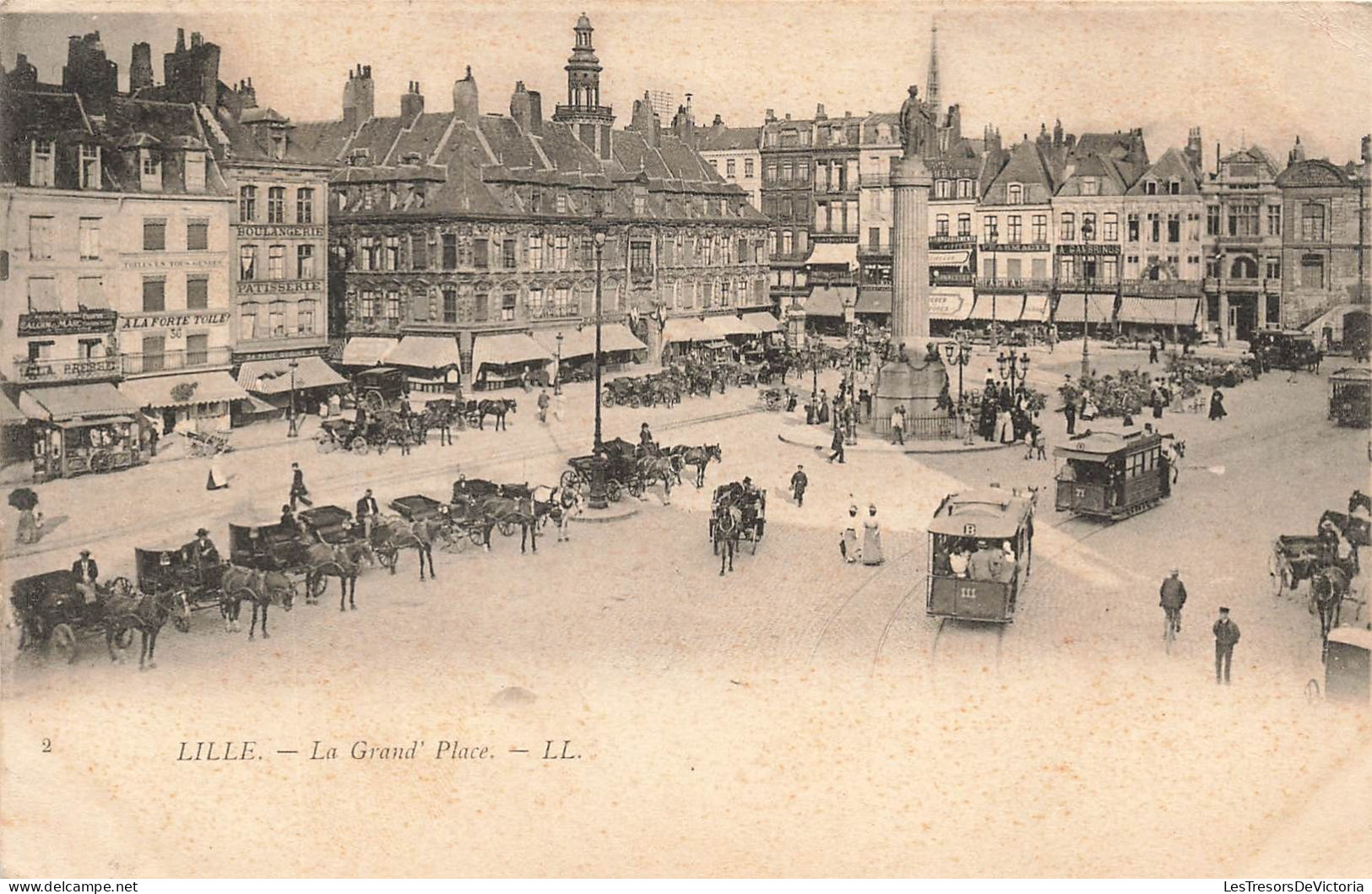 FRANCE - Lille - Vue Sur La Grand Place - L L - Vue Générale - Animé - Voitures - Chevaux - Carte Postale Ancienne - Lille