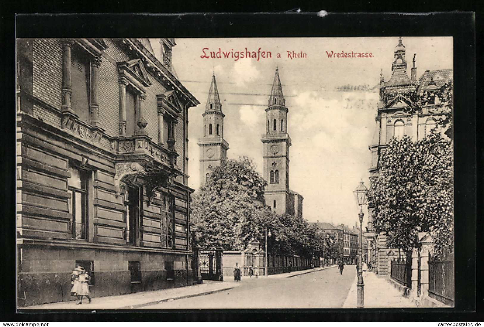 AK Ludwigshafen A. Rh., Wredestrasse Mit Kirche  - Ludwigshafen