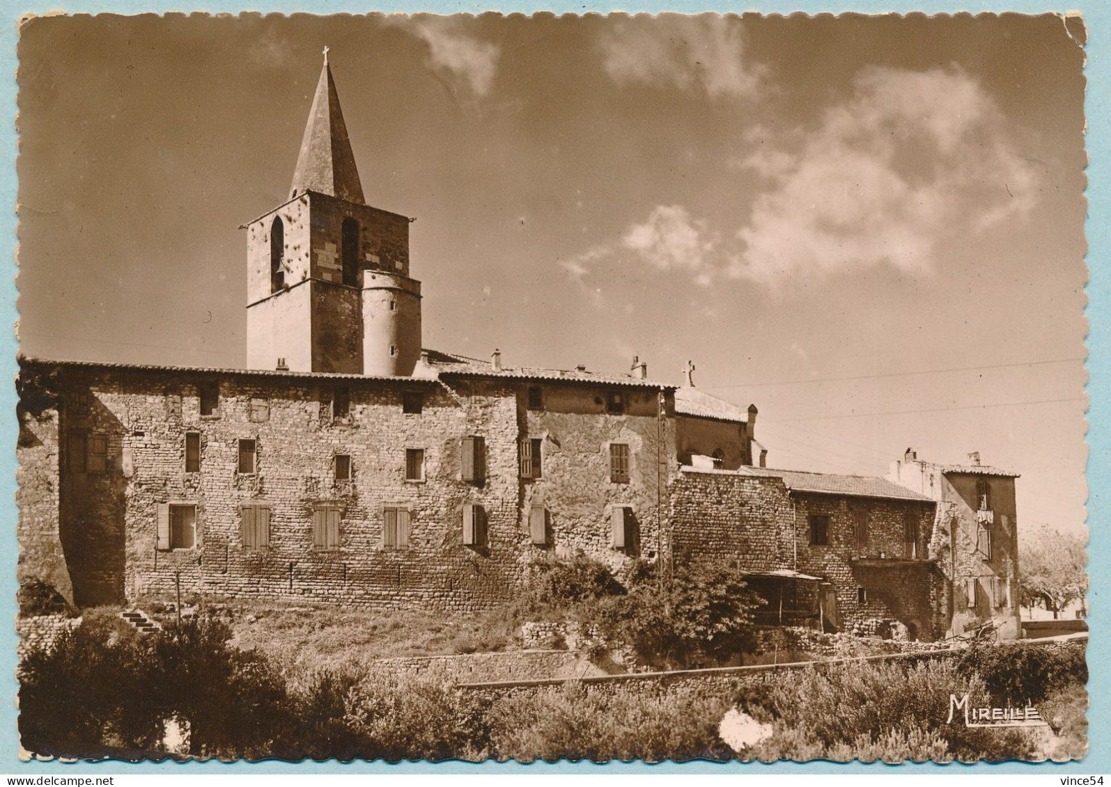 AUBAGNE  PITTORESQUE  - Les Derniers Vestiges De La Vieille Cité Batie Sur Les Anciens Remparts - Aubagne