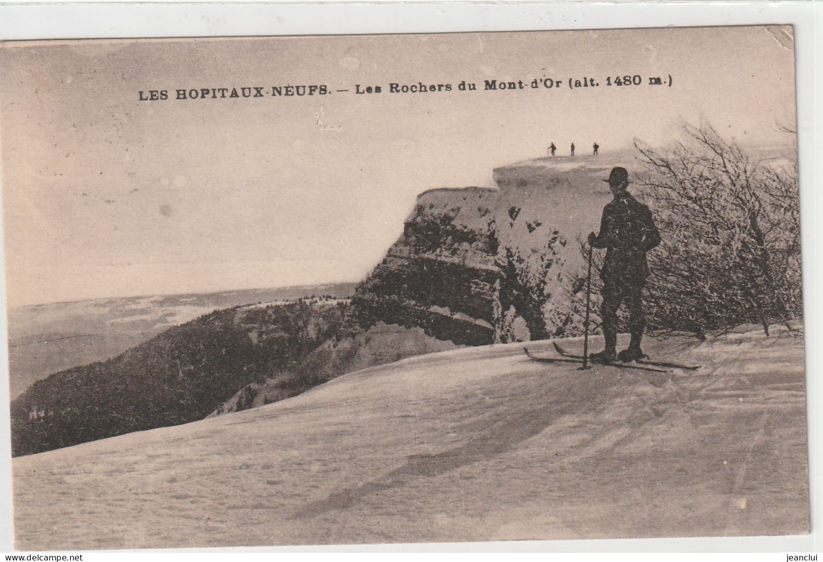 LES HOPITAUX-NEUFS  .  LES ROCHERS DU MONT-D'OR + SKIEUR AU 1er PLAN .  CARTE AFFR AU VERSO  .  2 SCANNES - Other & Unclassified