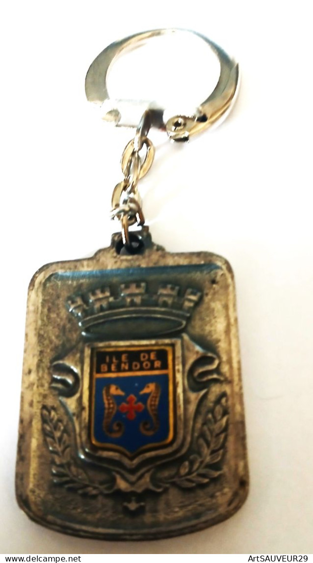 Porte-clés  ILE DE BENDOR  BANDOL VAR 83 FRANCE - Porte-clefs