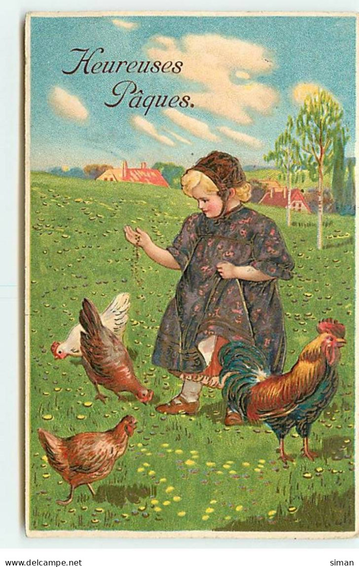 N°19365 - Carte Gaufrée - Heureuses Pâques - Fillette Donnant Du Grain à Des Poules Et Un Coq - Pâques