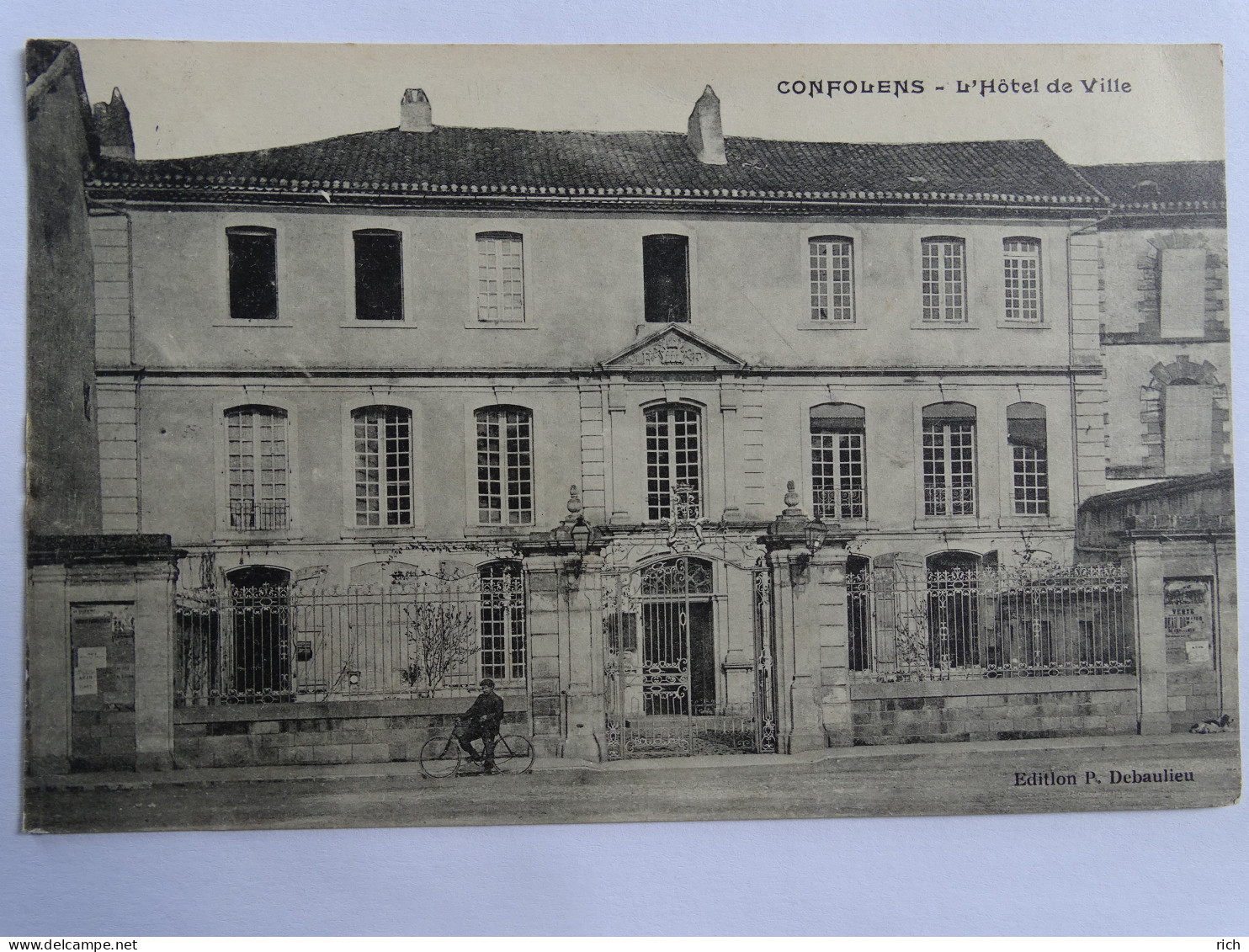 CPA 16 Charente - CONFOLENS - L'hôtel De Ville - Confolens