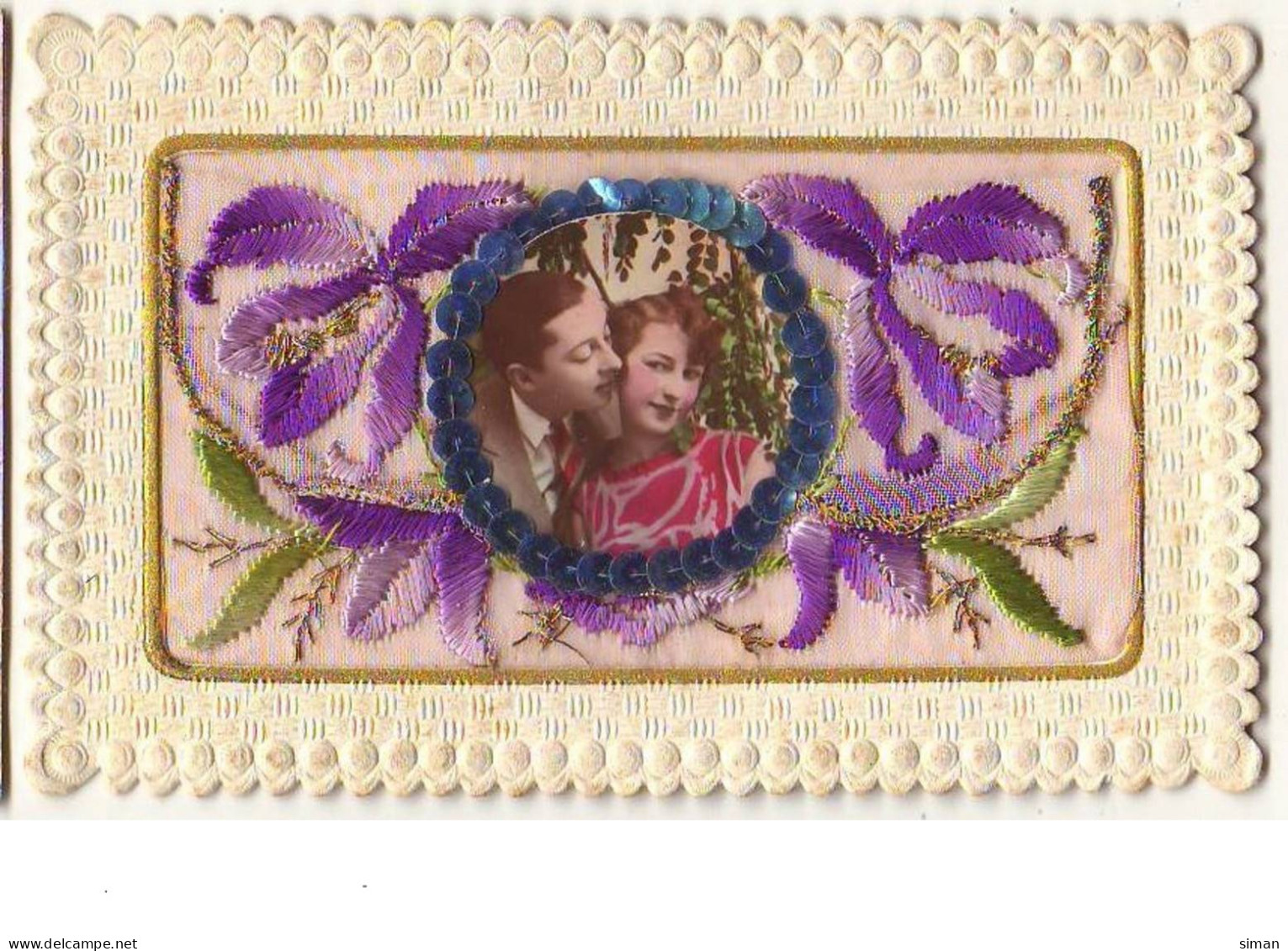 N°11501 - Carte Brodée Avec Rabat - Iris - Couple Dans Un Médaillon - Embroidered