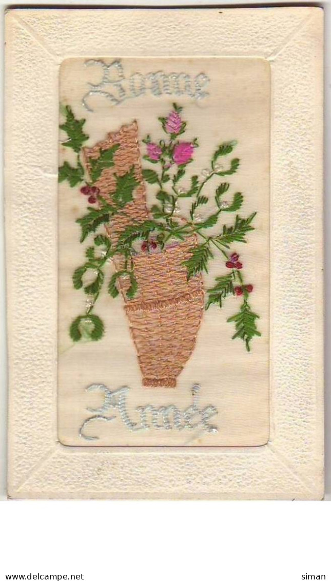 N°7460 - Carte Brodée - Bonne Année - Hotte Avec Du Houx Et Du Gui - Embroidered