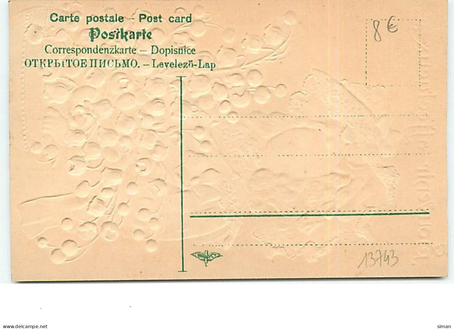 N°13743 - Carte Gaufrée - Souvenir Affectueux - Jeune Fille Portant Un Panier Rempli De Brins De Muguet - Autres & Non Classés