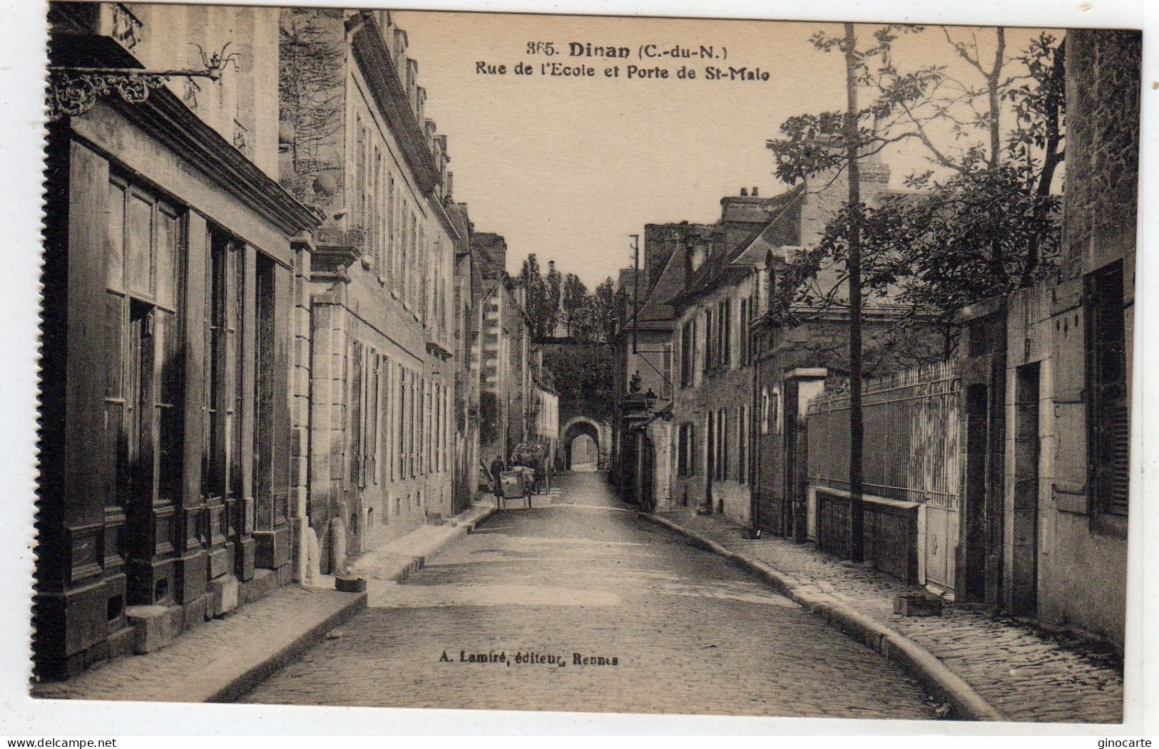 Dinan Rue De L'ecole Porte De St Malo - Dinan