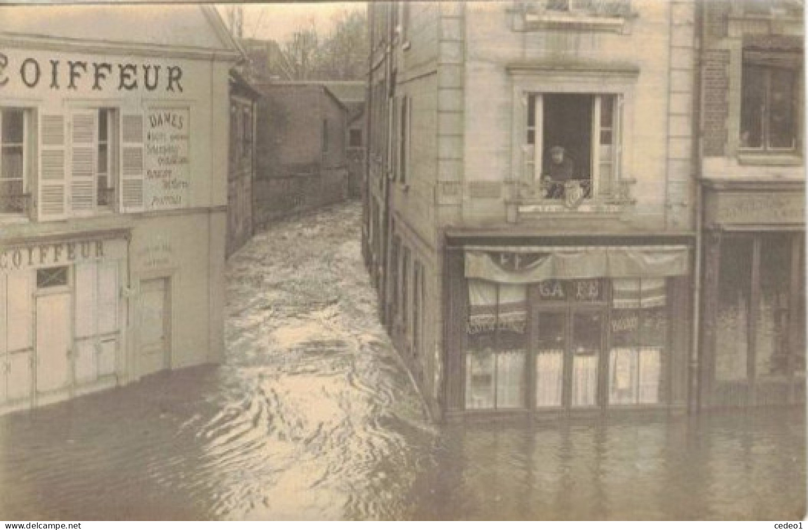 GISORS  CARTE PHOTO INONDATIONS DE  1925 - 1926   ENTREE DE LA RUE BALICHOUX - Gisors