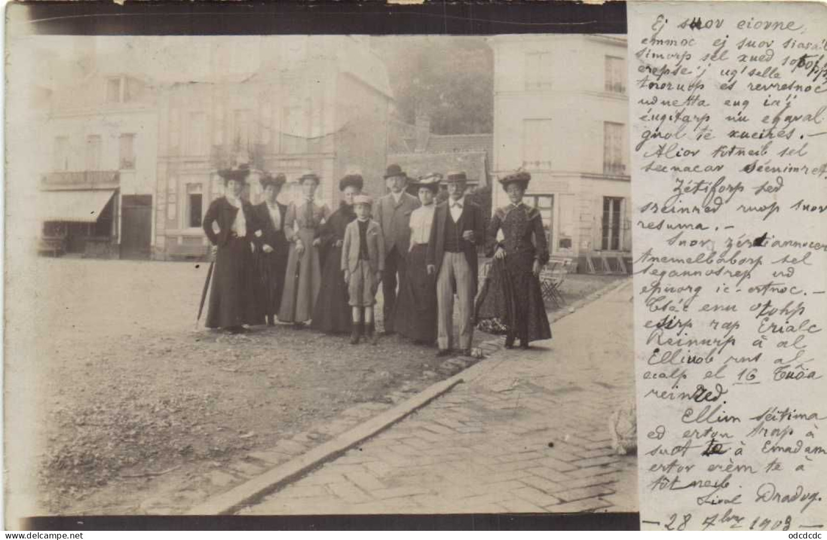 Carte Photo Des Eleganres Er Des élegants Sur Une Place à Situer Pionnère  RV - Fotografie