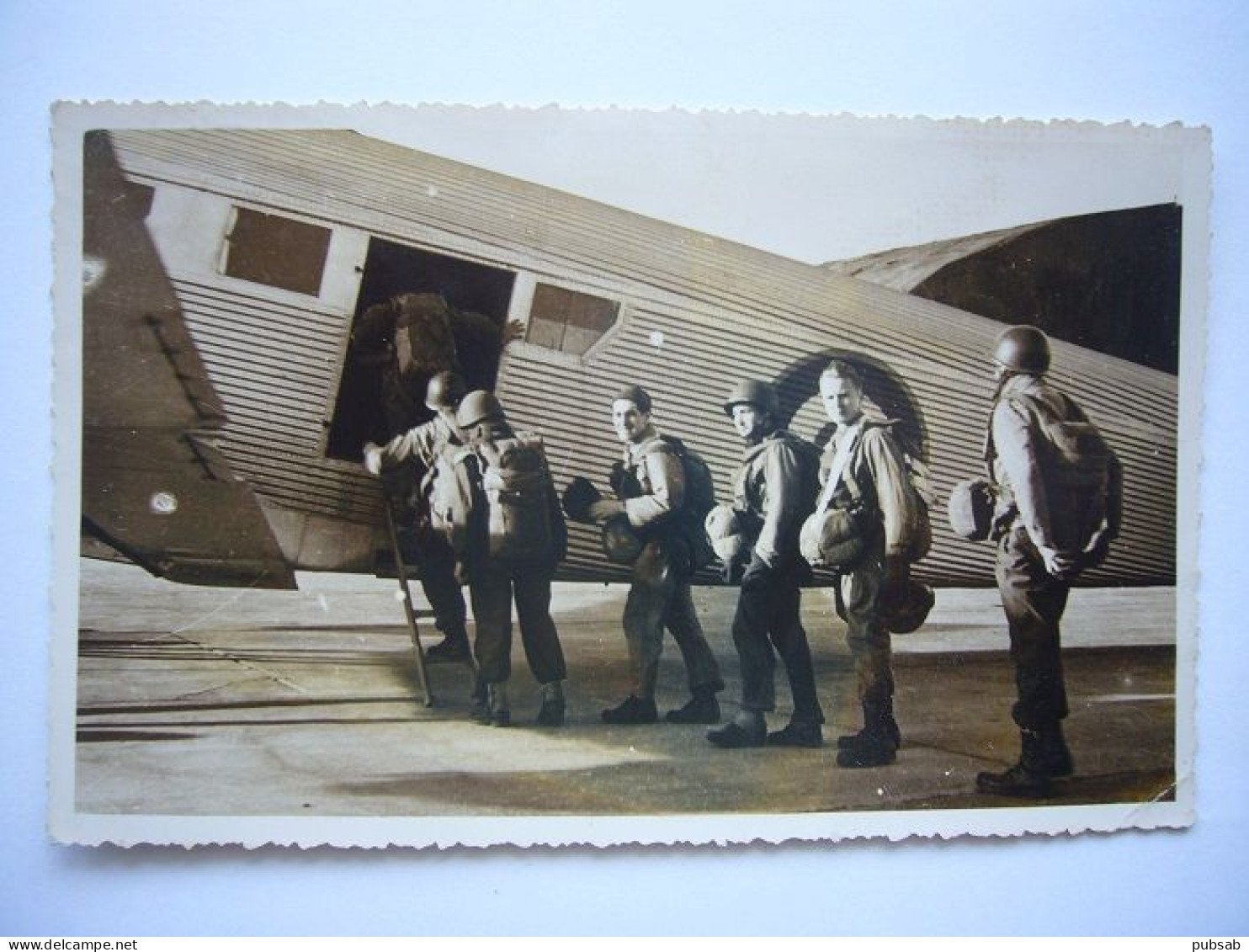 Avion / Airplane / ARMÉE DE L'AIR FRANÇAISE / Junkers Ju 52 / Parachutistes - 1946-....: Era Moderna