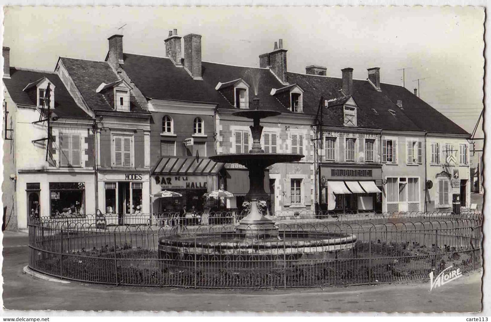 41 - B33318CPSM - CONTRES - La Fontaine Javalet - Pompe Essence - Très Bon état - LOIR-ET-CHER - Contres