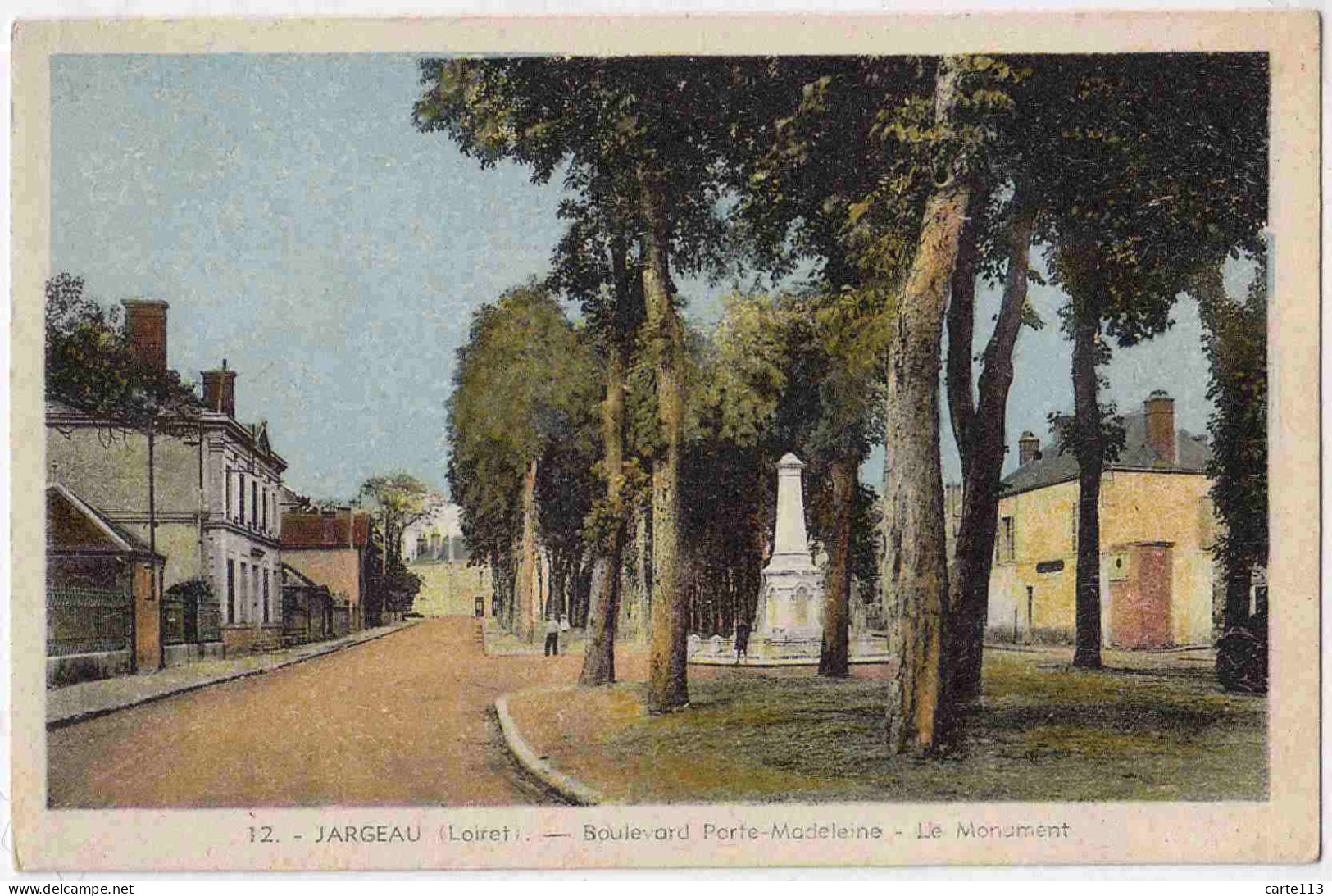 45 - B33201CPA - JARGEAU - Boulevard Porte-Madeleine, Le Monument - Très Bon état - LOIRET - Jargeau