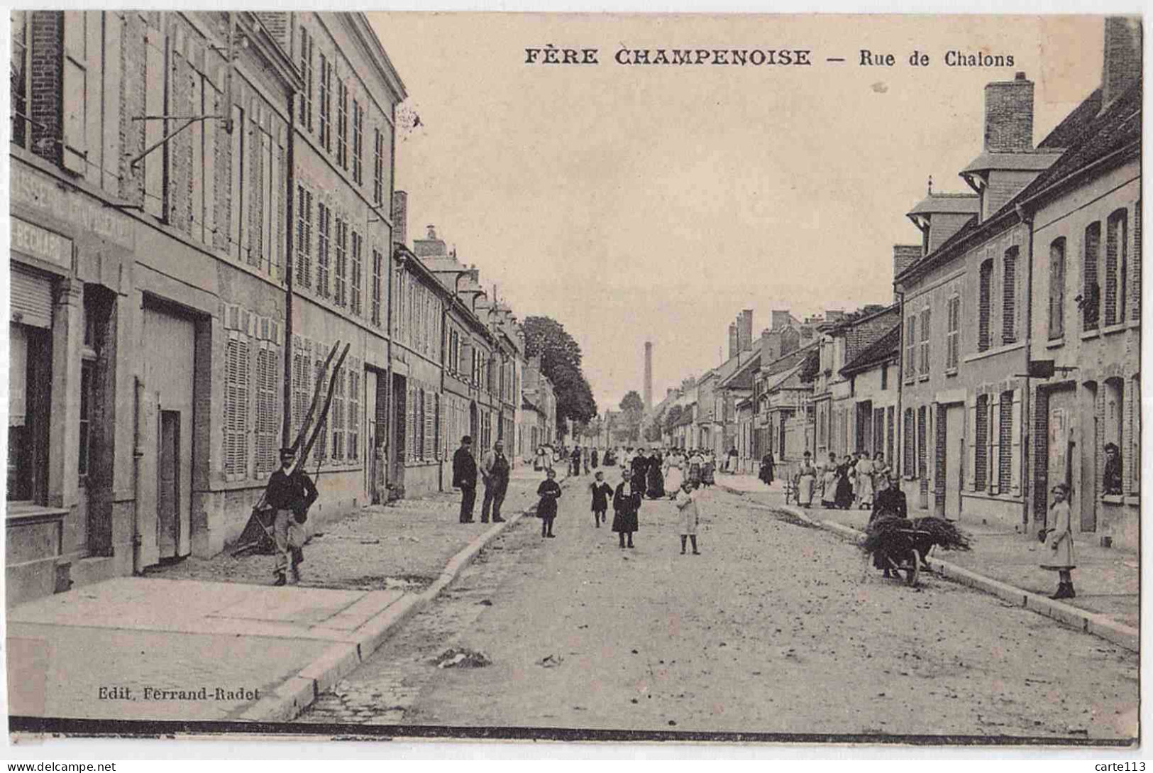 51 - B33026CPA - FERE CHAMPENOISE - Rue De Chalons - Très Bon état - MARNE - Fère-Champenoise