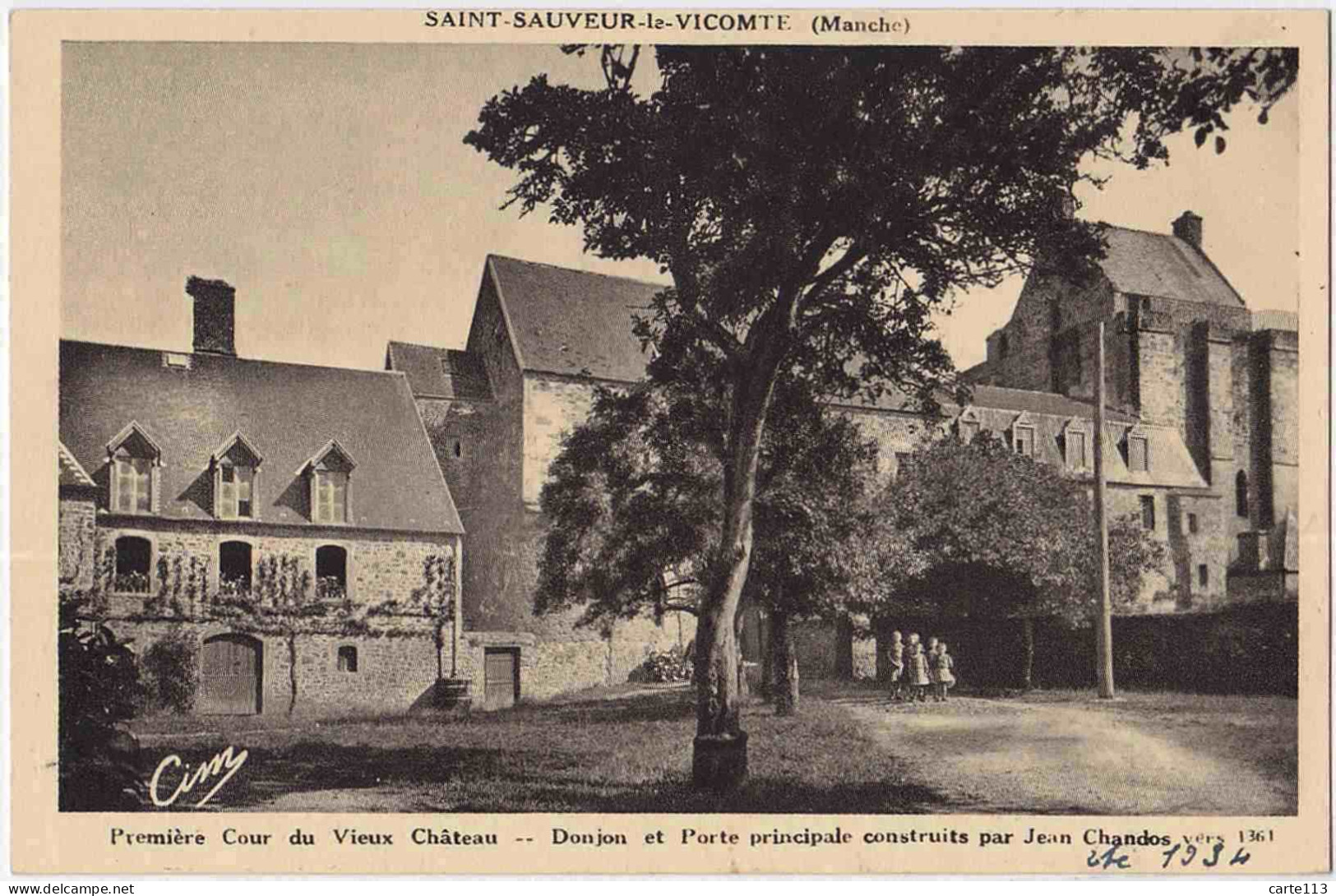50 - B32960CPA - SAINT SAUVEUR LE VICOMTE - Premiere Cour Du Vieux Chateau - Parfait état - MANCHE - Saint Sauveur Le Vicomte