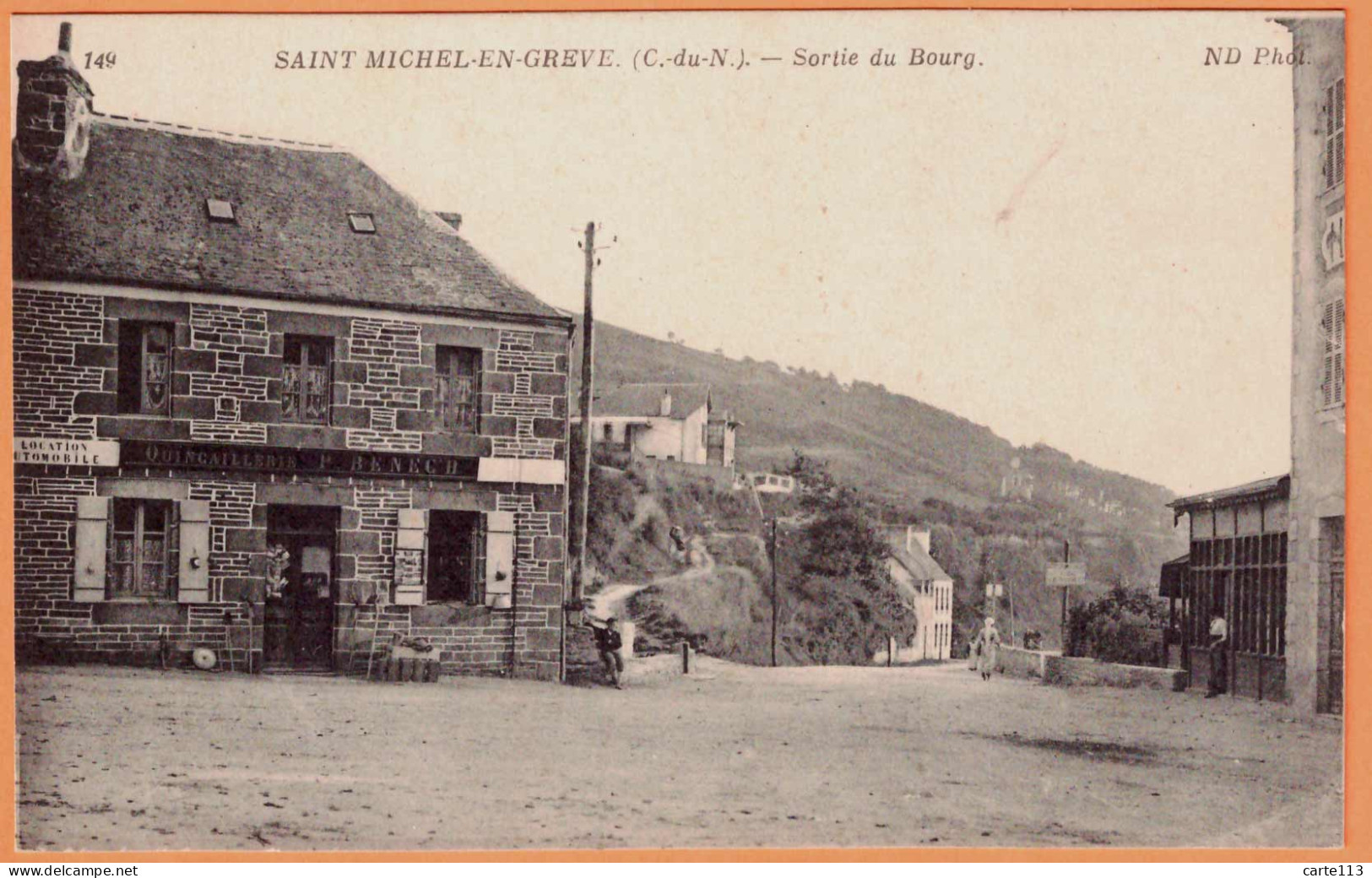 22 - B33936CPA - SAINT ST MICHEL EN GREVE - Sortie Du Bourg - Quincaillerie P. Benec'h - Très Bon état - COTES-D'ARMOR - Saint-Michel-en-Grève