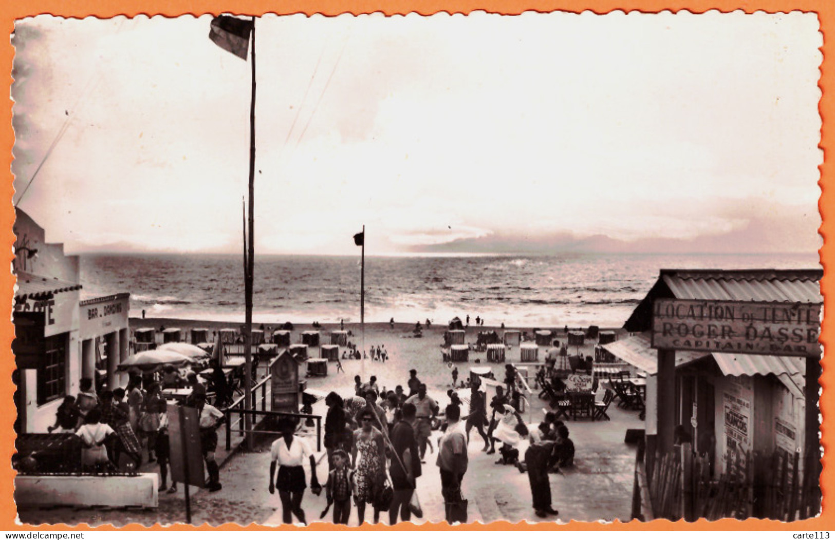 40 - B33749CPSM - VIEUX BOUCAU LES BAINS - Entrée De La Plage - Location Tentes Roger Dasse - Très Bon état - LANDES - Vieux Boucau