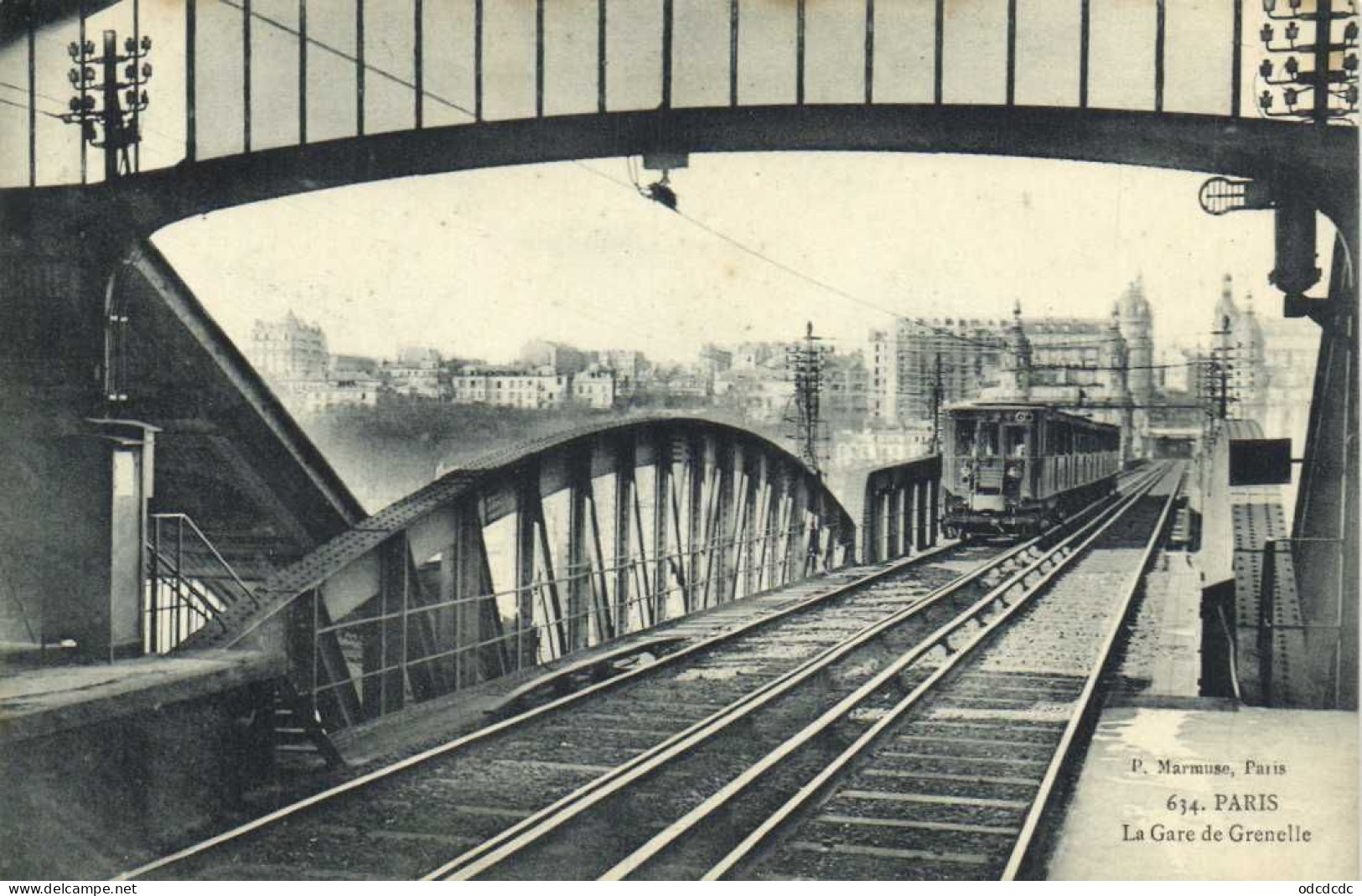 PARIS  La Gare De Grenelle Arrivée Du Train RV - Arrondissement: 15