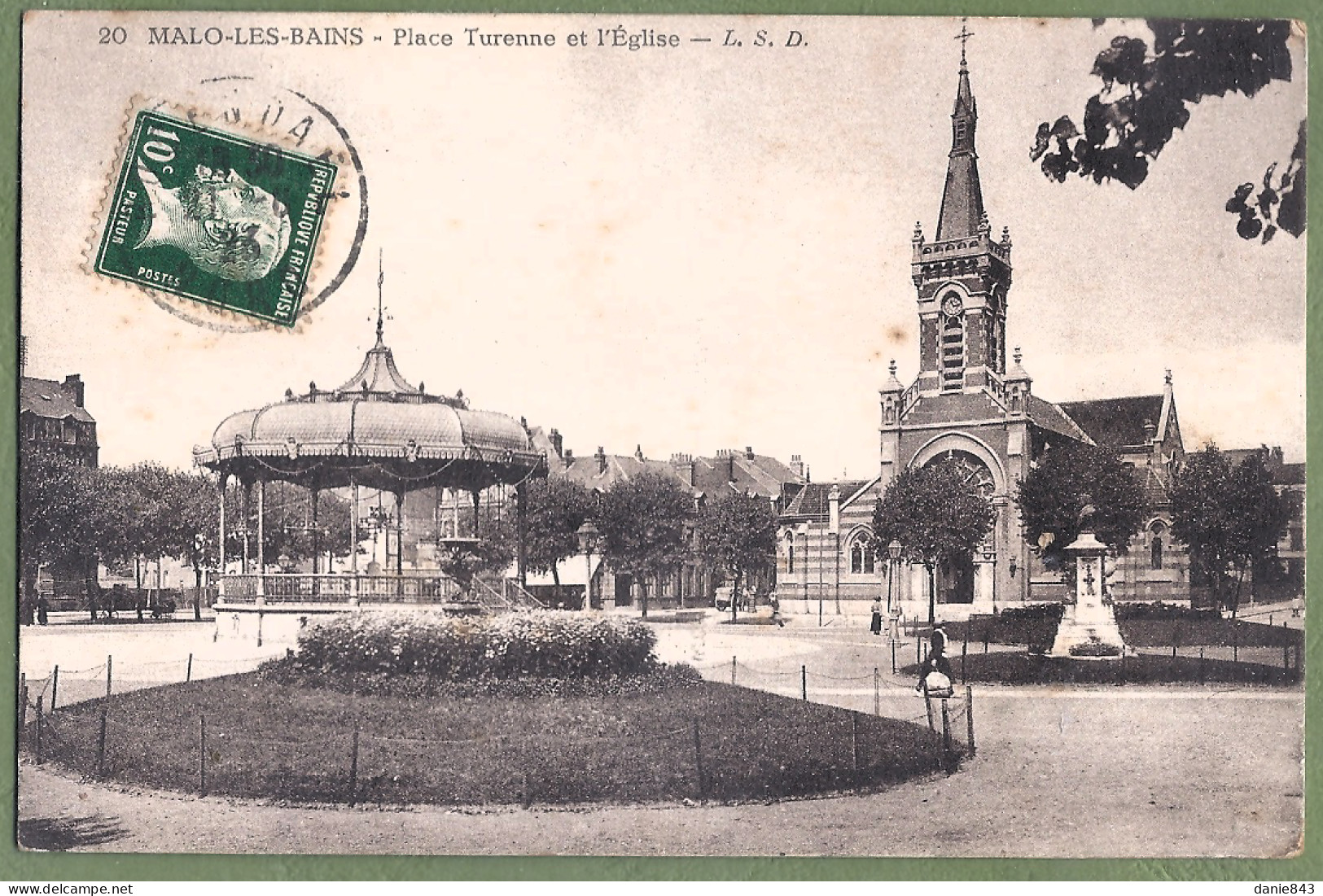 CPA - NORD - MALO LES BAINS - PLACE TURENNE ET LE L'ÉGLISE - Le Kiosque à Musique - Malo Les Bains