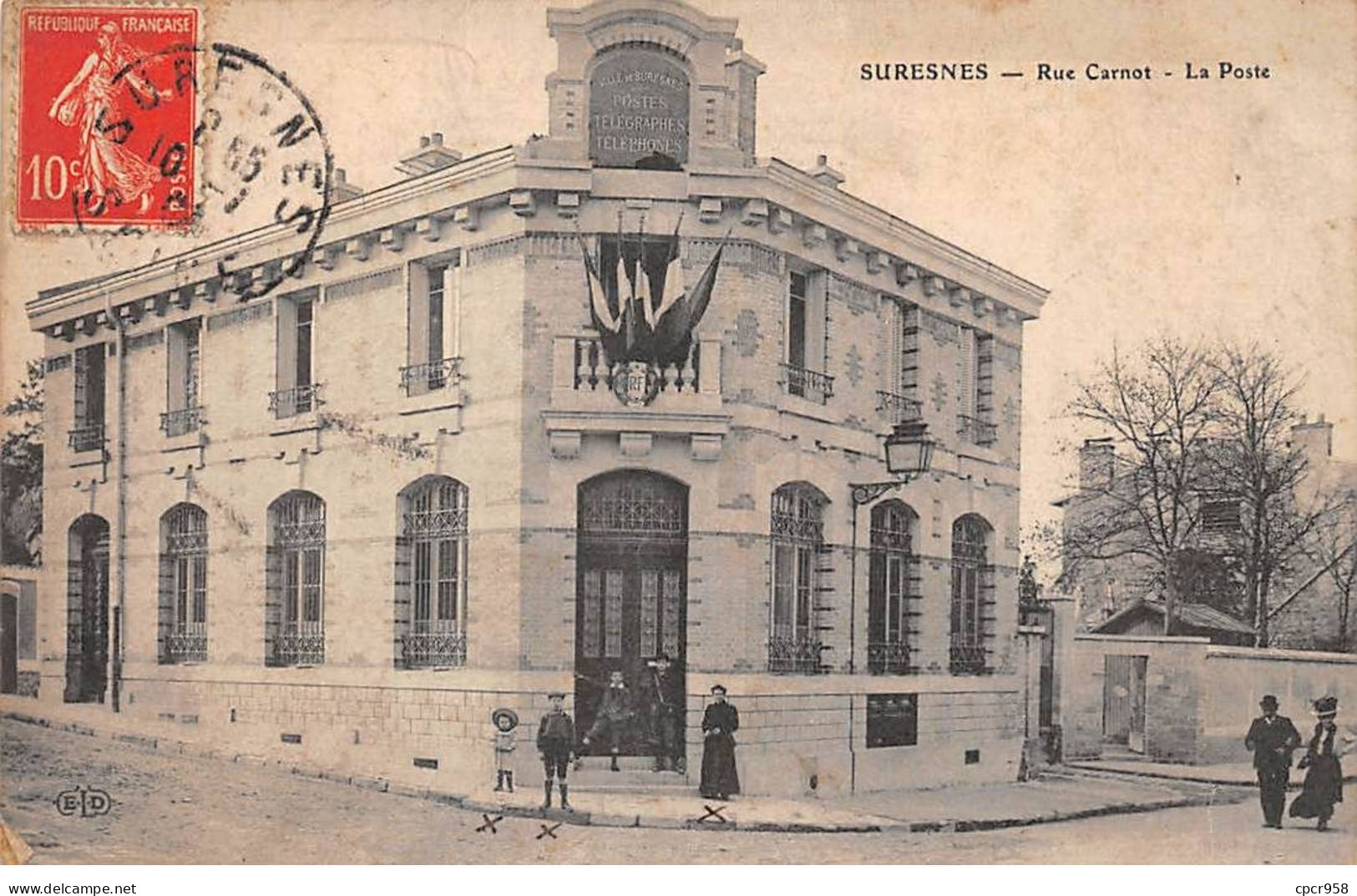 92 - SURESNES - SAN52195 - Rue Carnot - La Poste - Suresnes