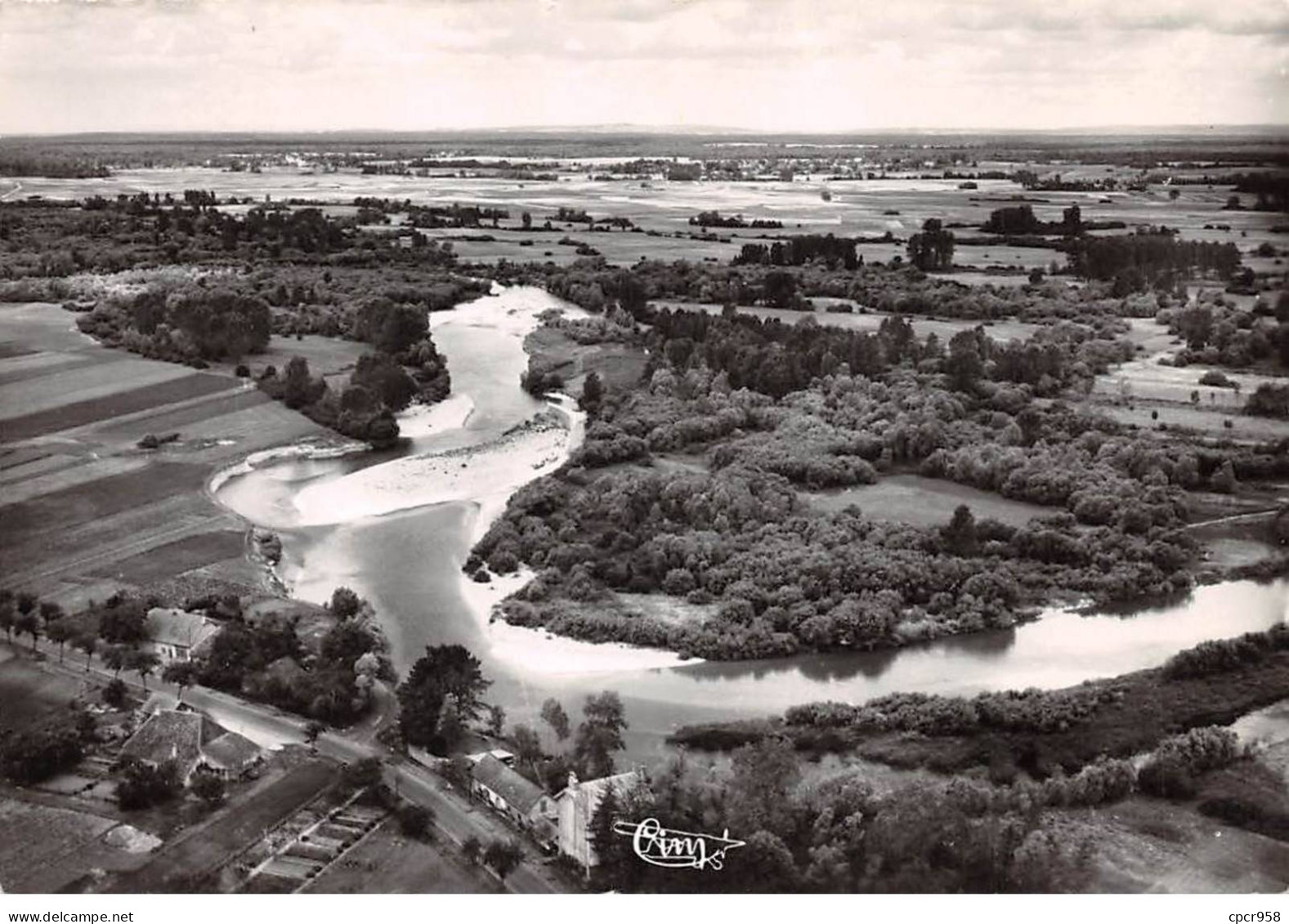 39 . N° Kri10730. Chamblay . Vue Aerienne   . N°40285 .  Edition Combier   .  Sm 10X15 Cm . - Clairvaux Les Lacs