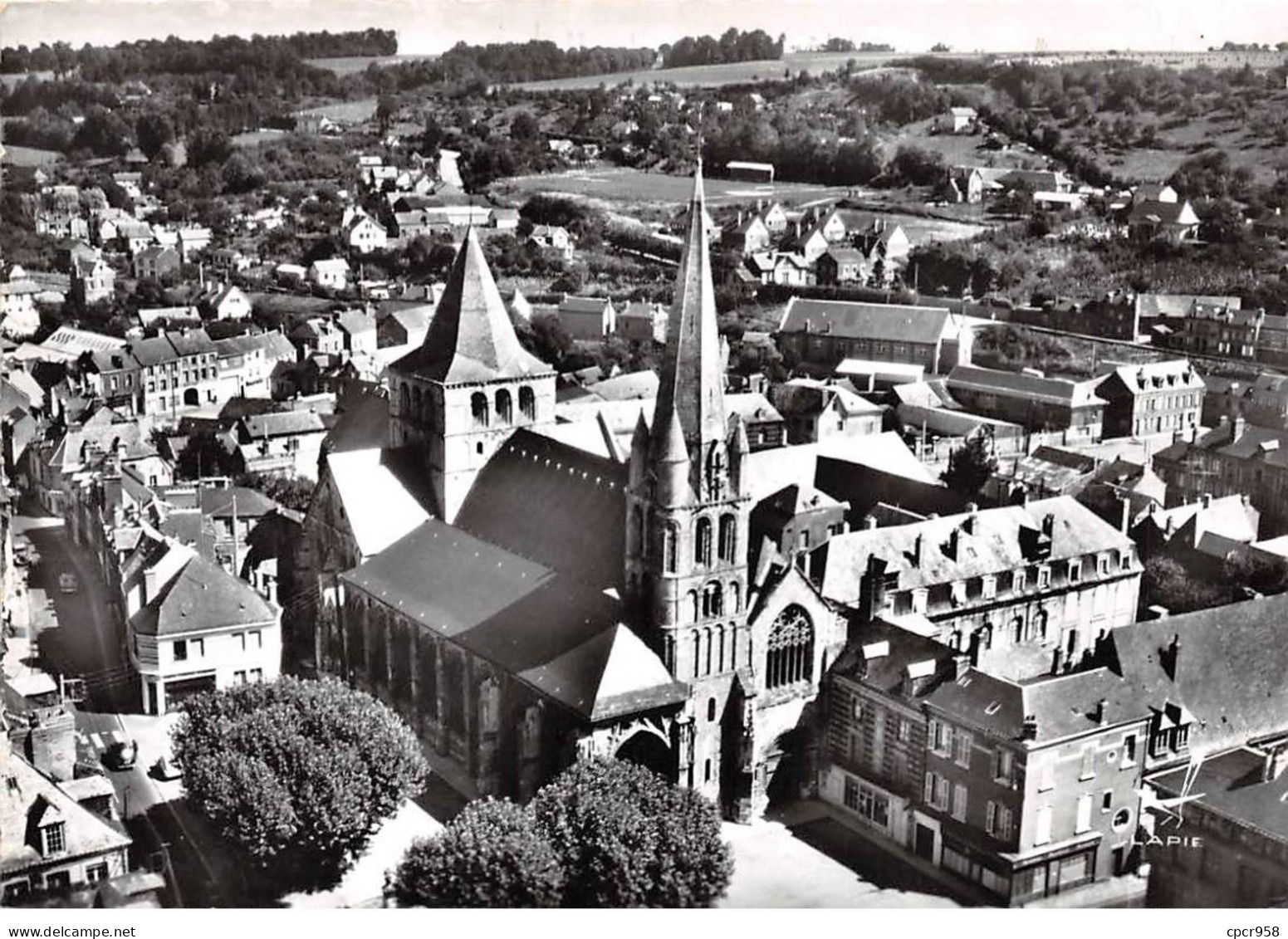 76 . N°sac10613 . Montivillier . L'Eglise Abbatiale. St -Sauveur N° 15 ;en Avion Au Dessus De . Cpsm 10X15 Cm . LAPIE - Montivilliers