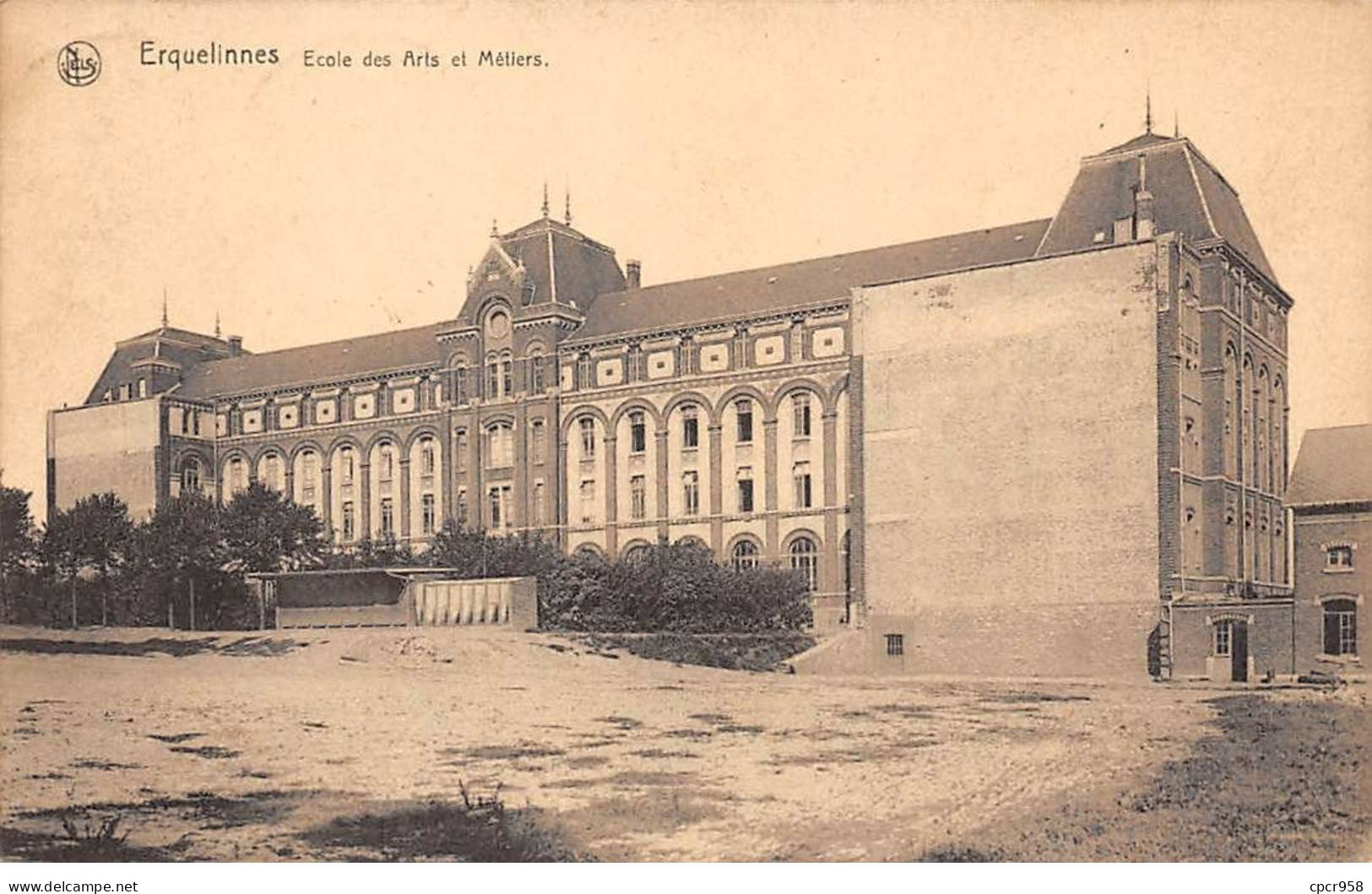 BELGIQUE - SAN49678 - Erquelinnes - Ecoles Des Arts Et Métiers - Erquelinnes