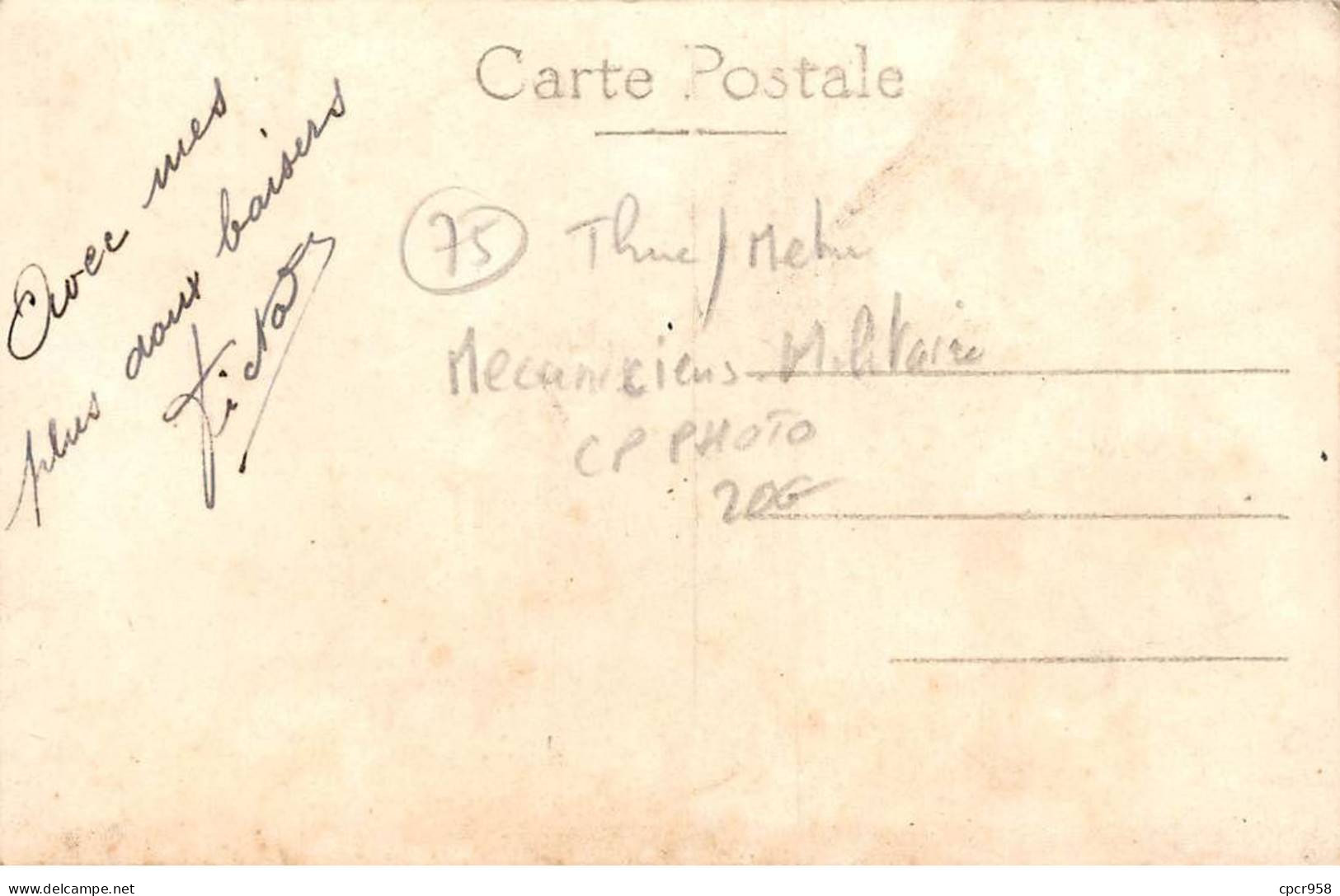 75 - N°83385 - PARIS - Mécaniciens Militaires, L'un Portant Un Chien, Février 1910  - Métier - Carte Photo - Petits Métiers à Paris