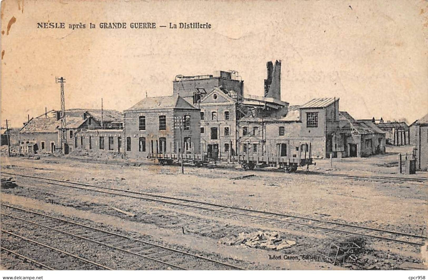 80 - NESLE - SAN45345 - Après La Grande Guerre - La Distillerie - Nesle