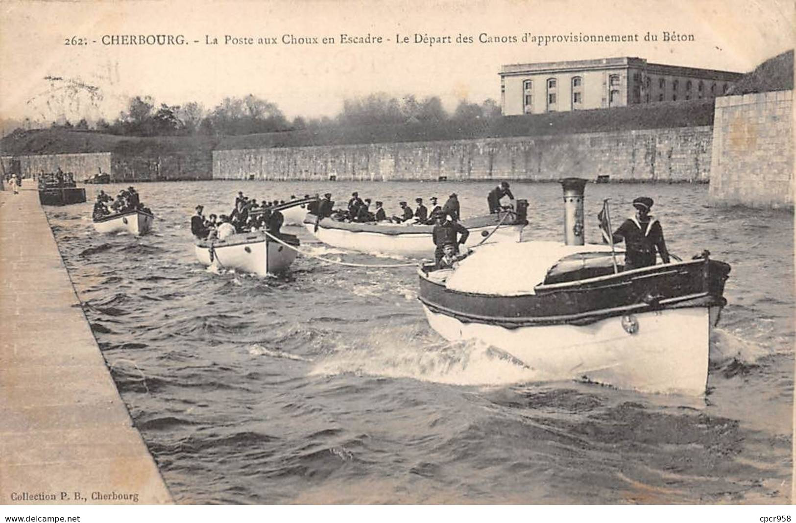 50 - CHERBOURG - SAN46297 - La Poste Aux Choux En Escadre - Le Départ Des Canots D'Approvisionnement Du Béton - Cherbourg