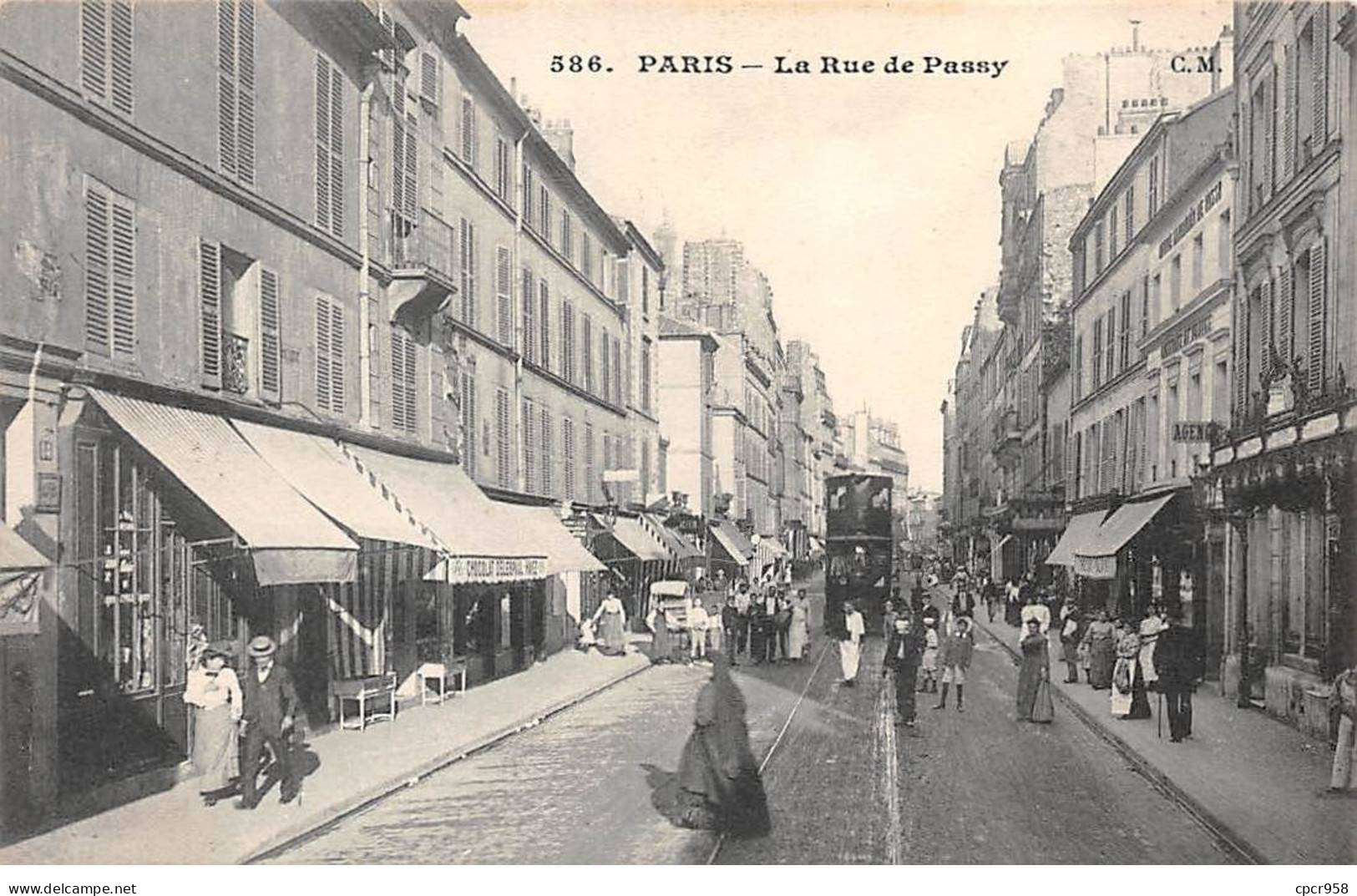 75016 - PARIS - SAN45240 - La Rue De Passy - Arrondissement: 16