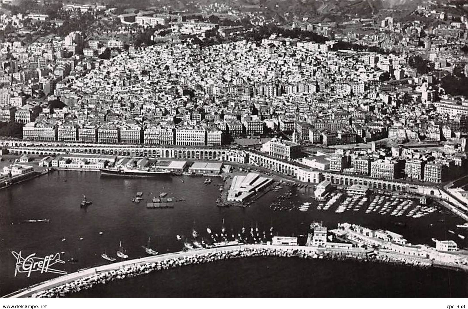 ALGERIE - SAN53854 - Alger - Vue Aérienne - L'avant Port - La Place Du Gouvernement Et La Casbah - Alger