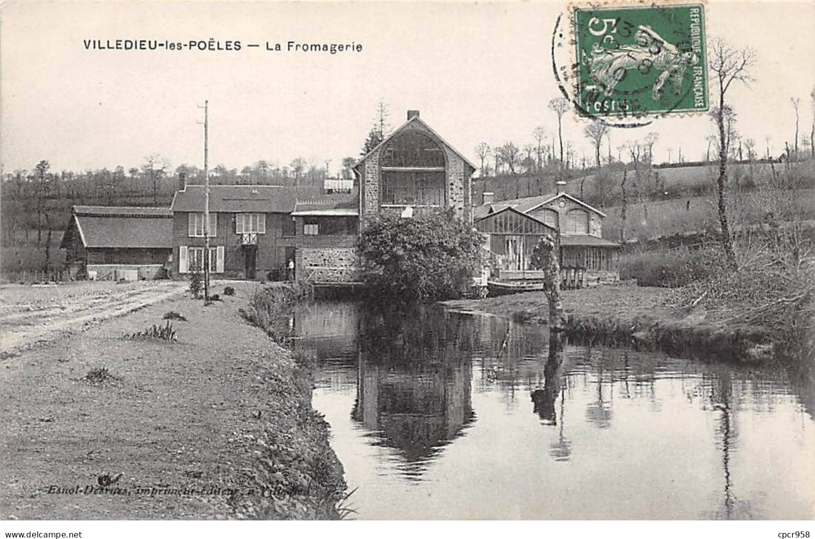 50 - VILLEDIEU LES POELES - SAN51690 - La Fromagerie - Villedieu